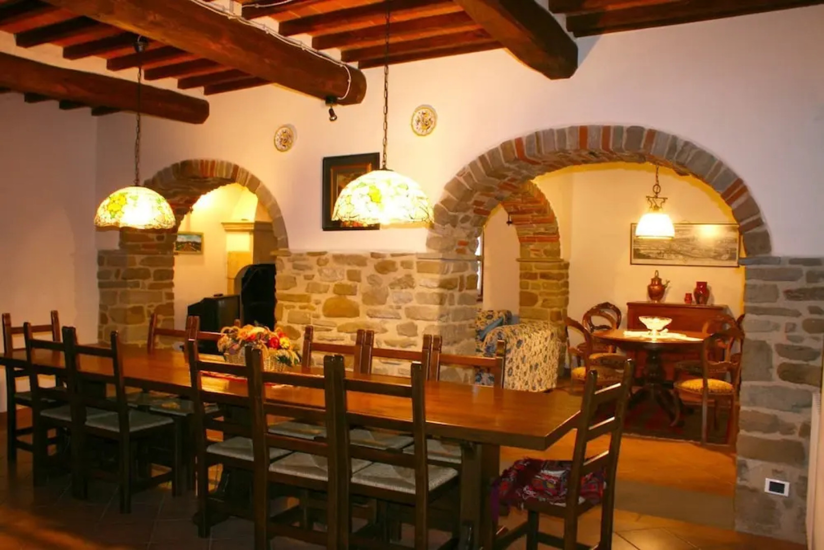 Wonderful private villa with private pool, A/C, WIFI, TV, pets allowed and parking, close to Are...