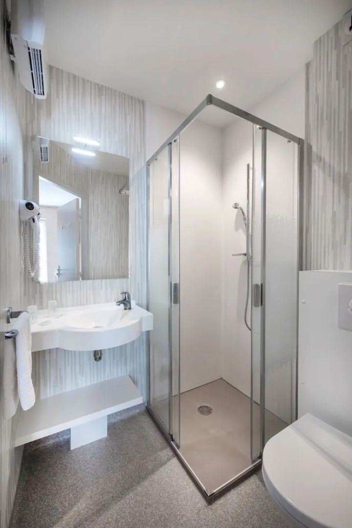 Logis Hotel - L'Hôtel Des Bains