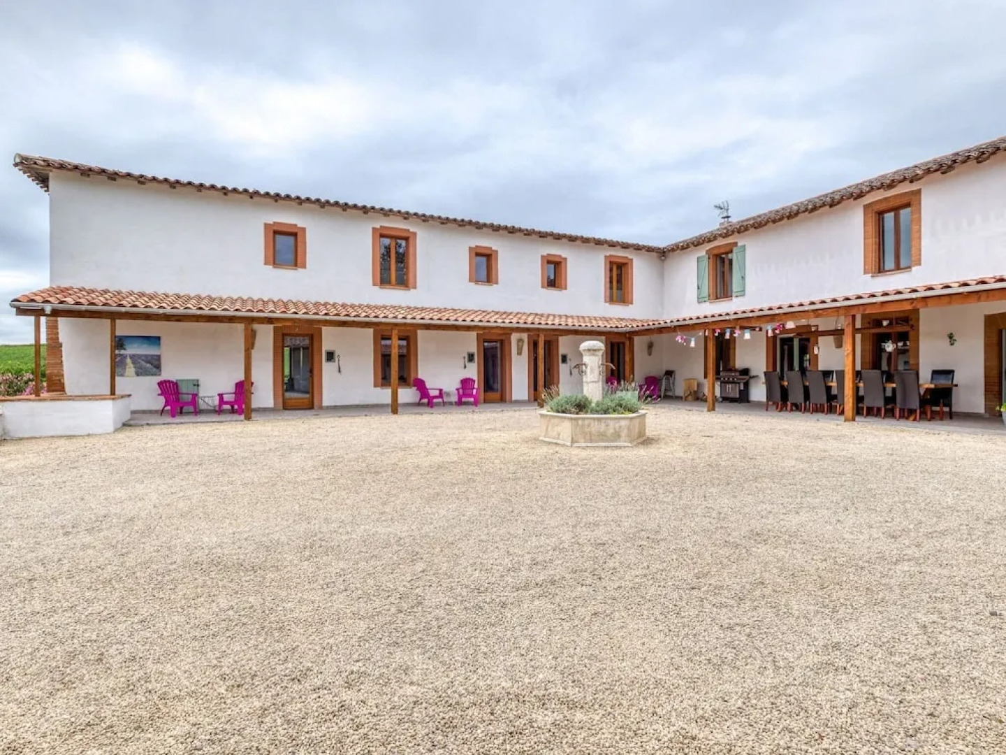 Fantastic Apartment With Whirlpool, Balcony, Deck-chairs