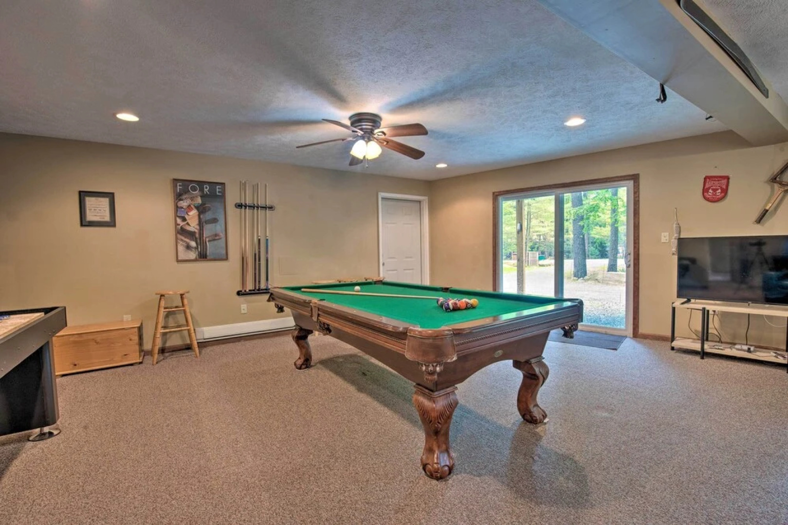2 Mi to Lake Harmony: Gem w/ Game Room & Deck