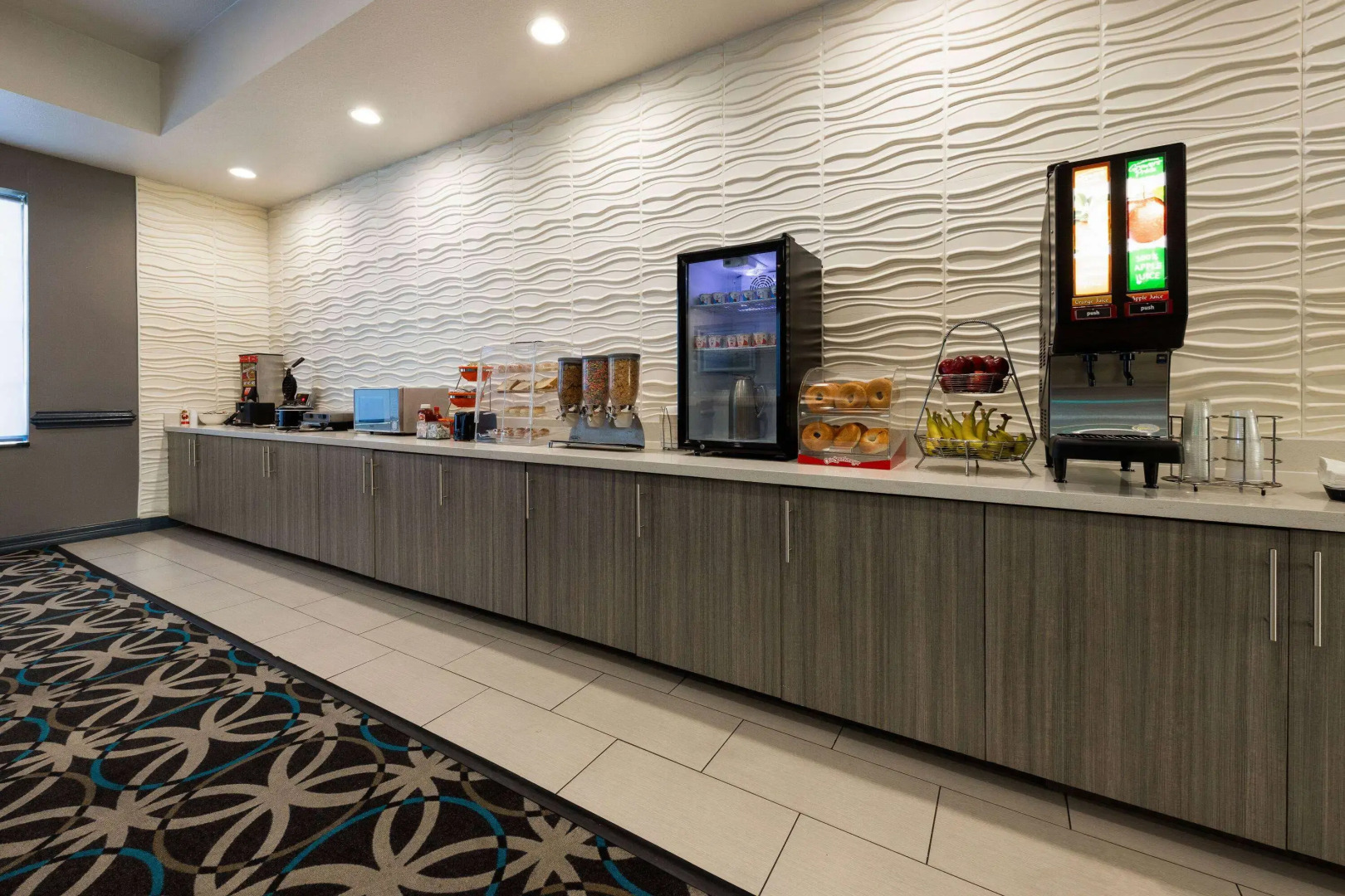 La Quinta Inn & Suites by Wyndham Ft. Worth - Forest Hill TX