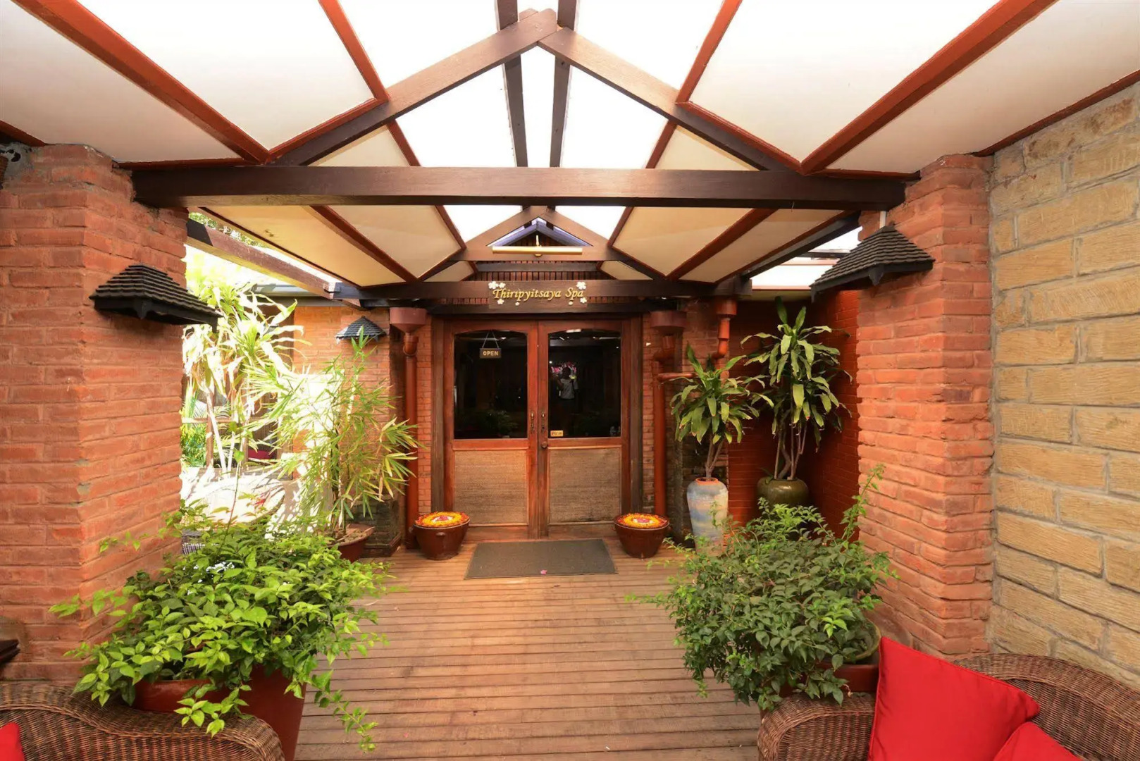 Bagan Thiripyitsaya Sanctuary Resort