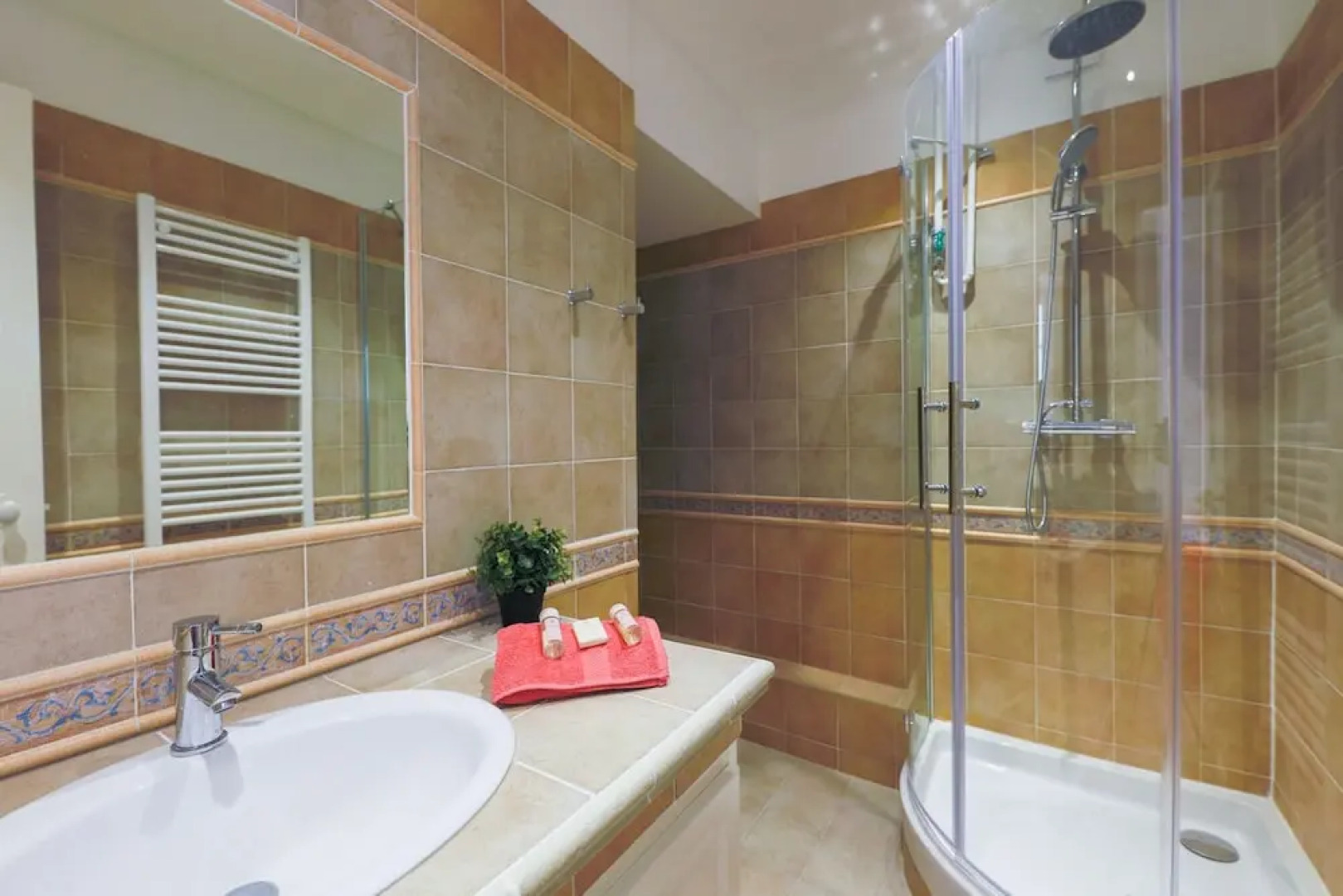 Palais Du Soleil Ap4163