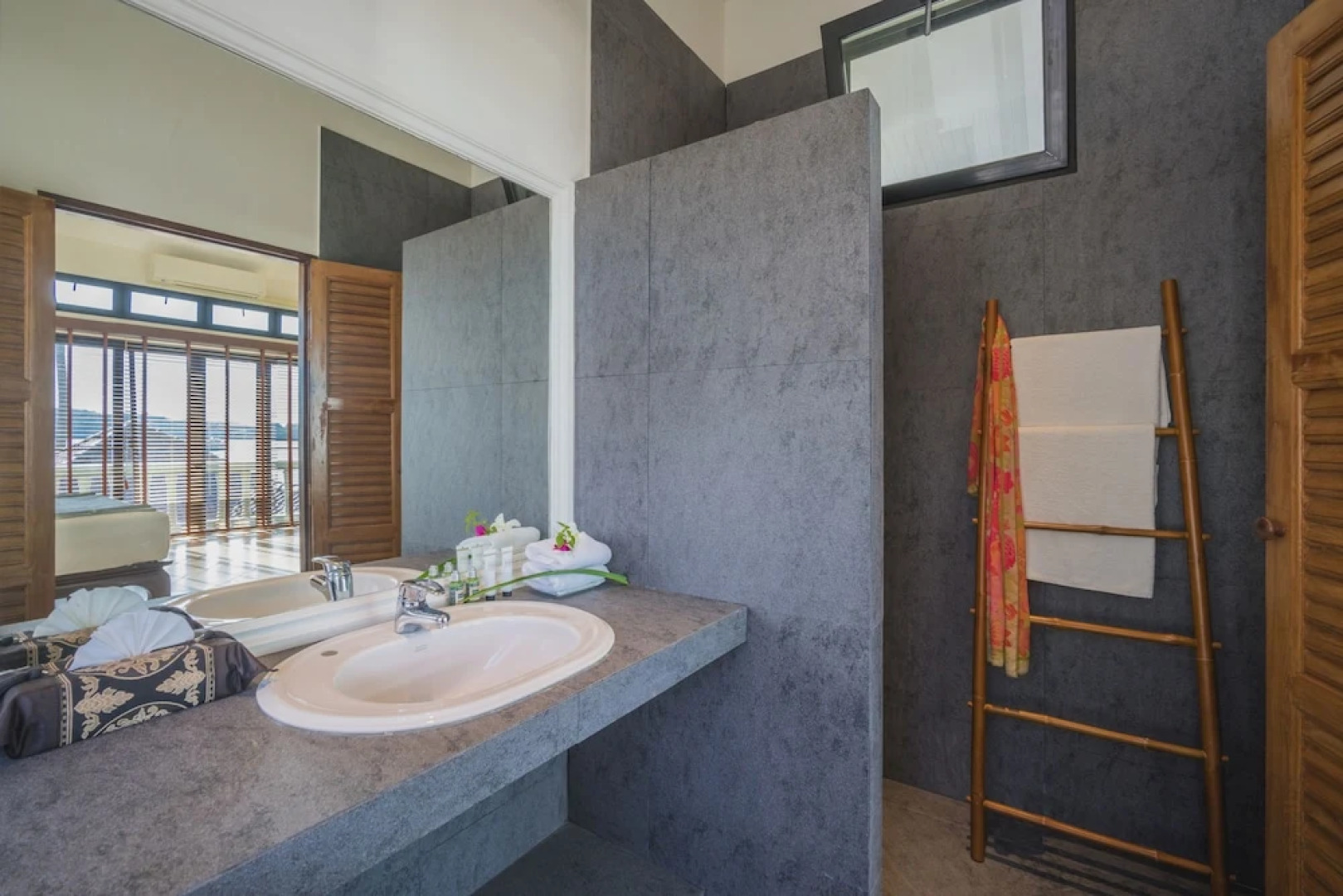 Beach Front Luxury Villa Hai Leng