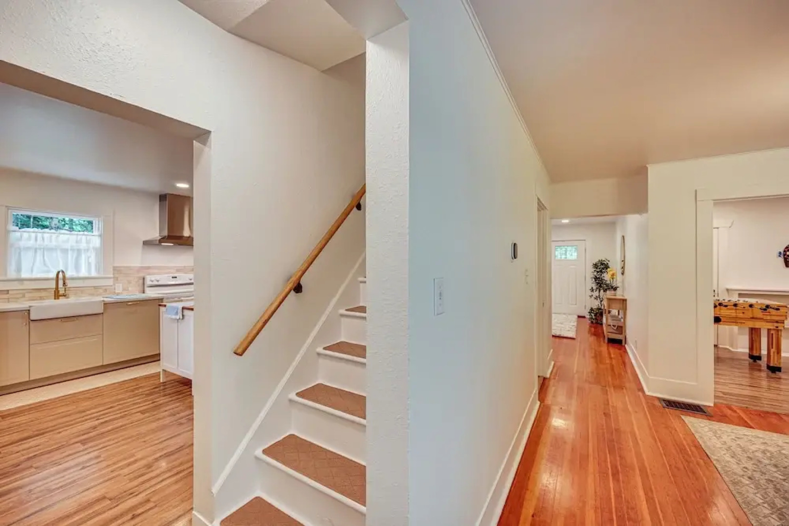 7 Mi to Mt Rainier NP: Home w/ Private Hot Tub!