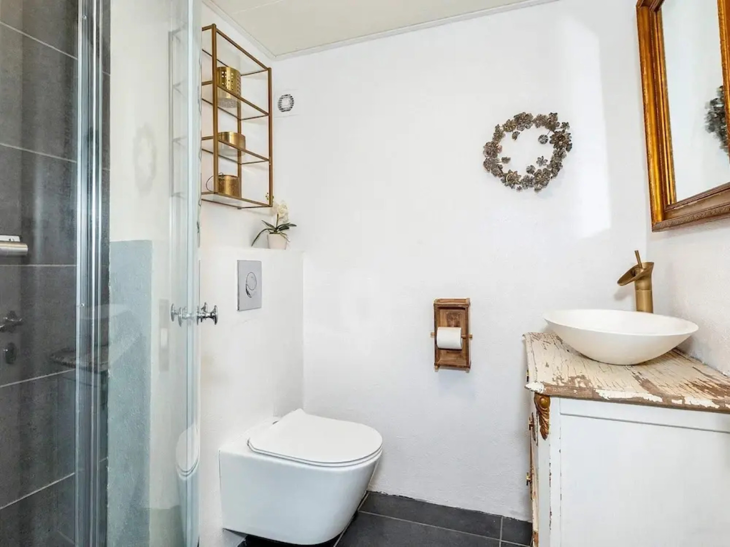 Idyllic Beach Retreat in Albaek