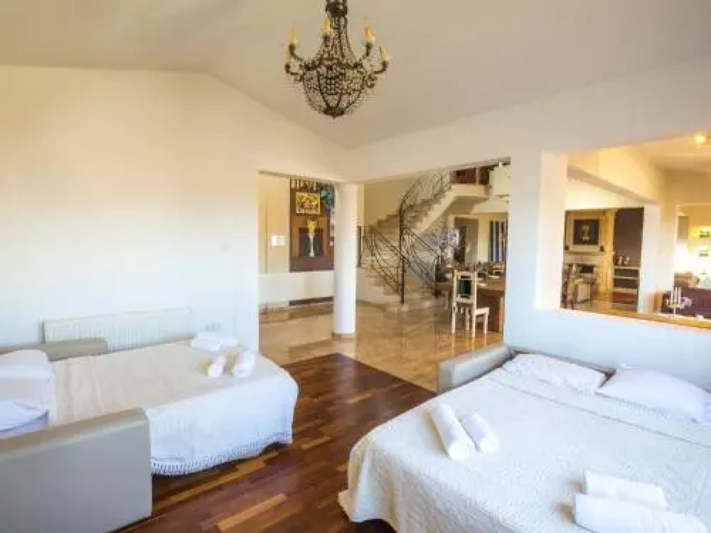 Sunshine Luxury House