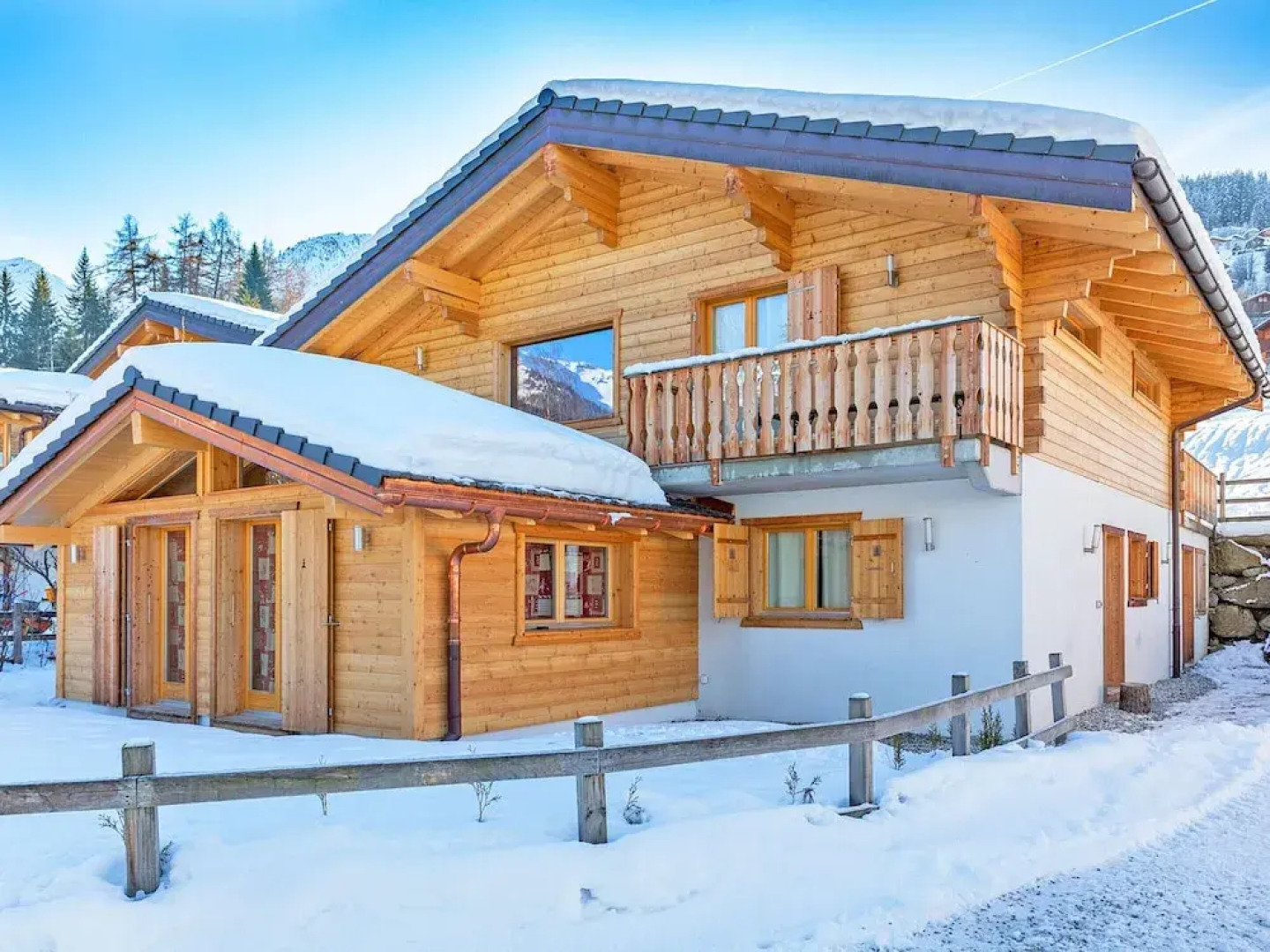 Chalet in La Tzoumaz Near Ski Lift