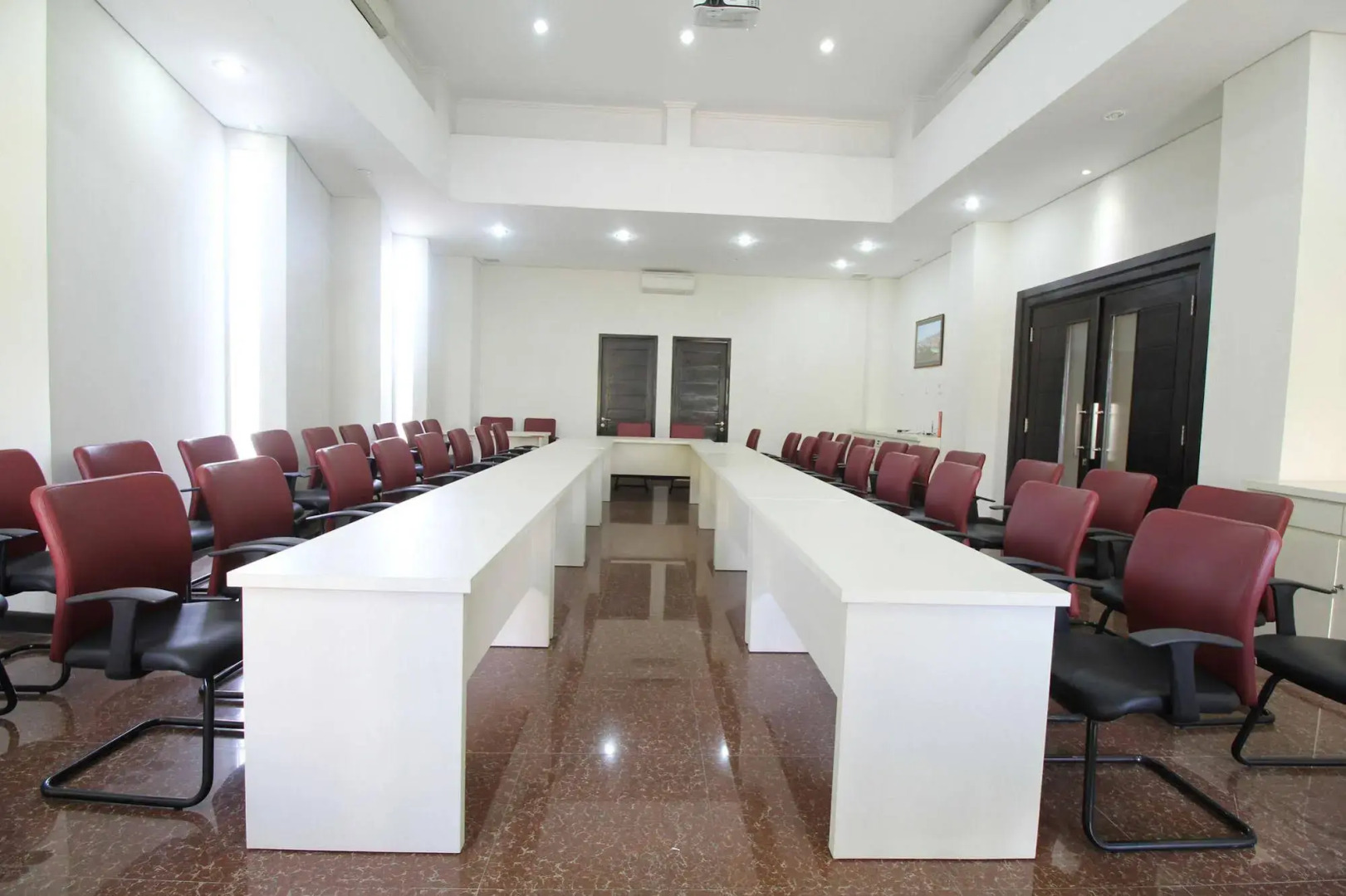 Airy Gianyar Hasanuddin Gang Dugul Sari Bali