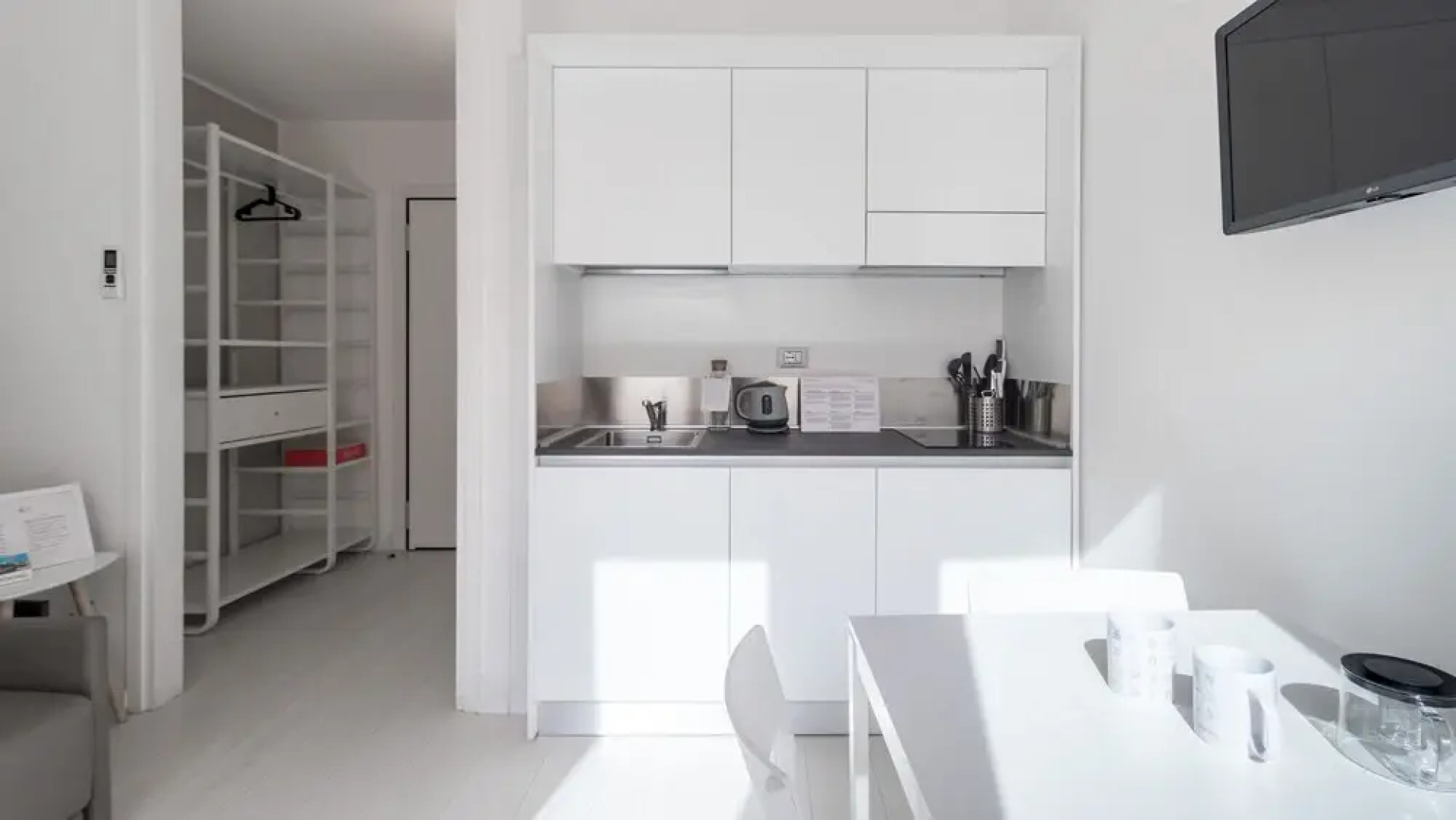 Italianway - Napo Torriani 22 G