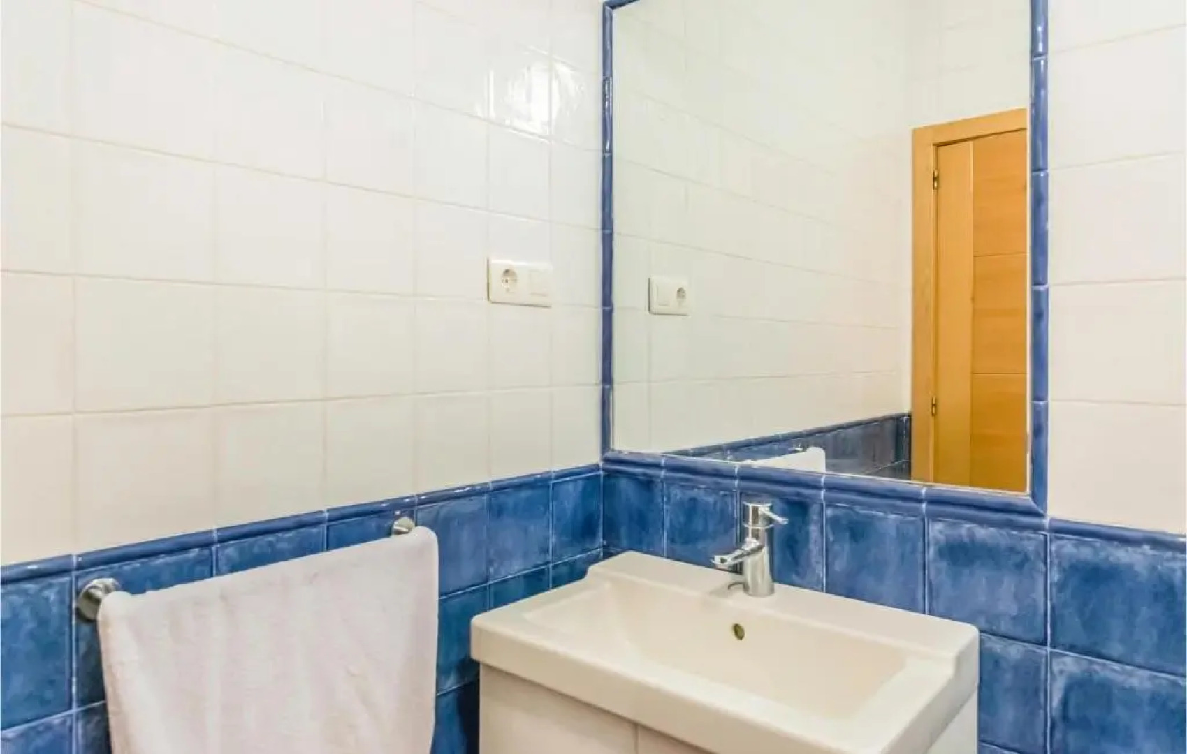 Stunning home in Villaharta with 3 Bedrooms, WiFi and Outdoor swimming pool