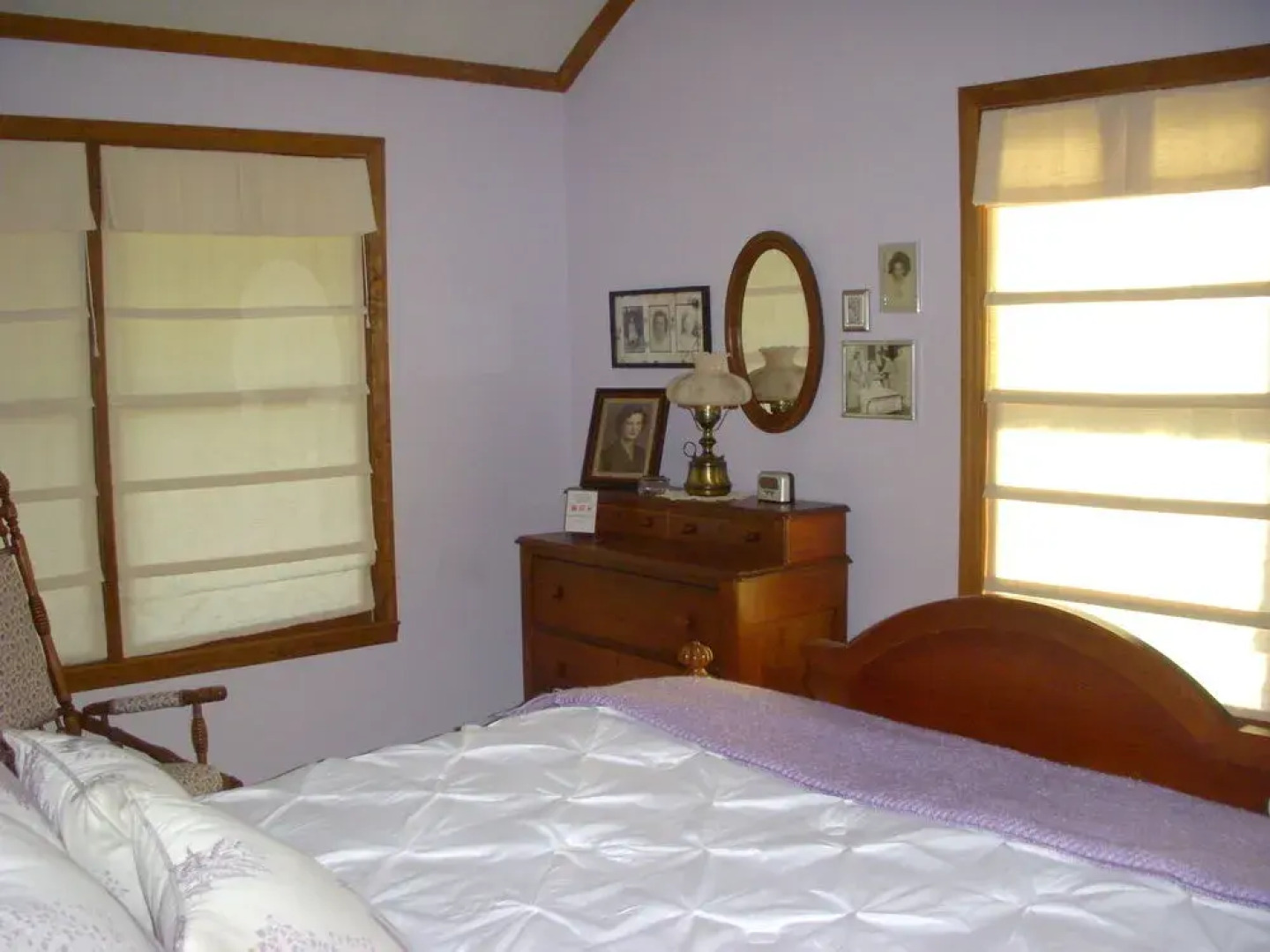 |Halcomb's Knob B and B