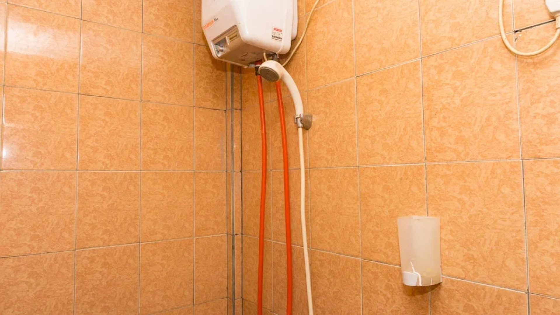 RedDoorz near Sentani Airport Jayapura