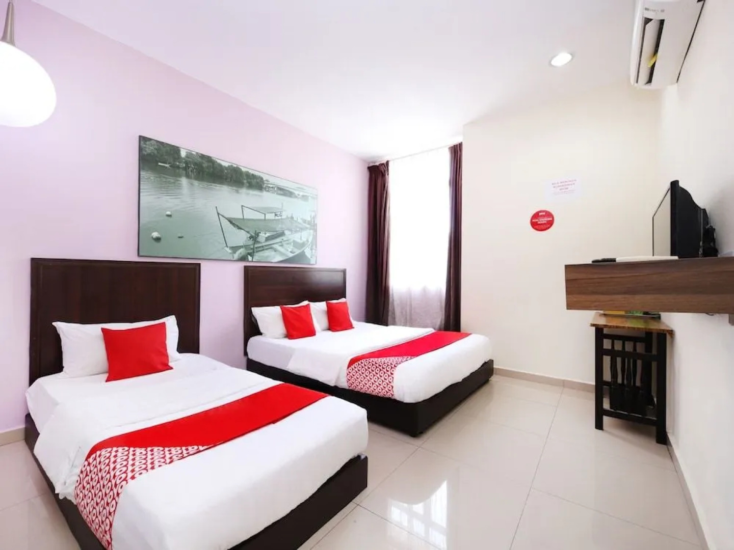 OYO 712 Hotel Corridor