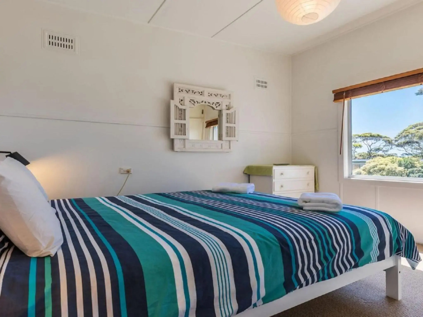 Unwind at Hyams Beach 4pm Check Out Sundays