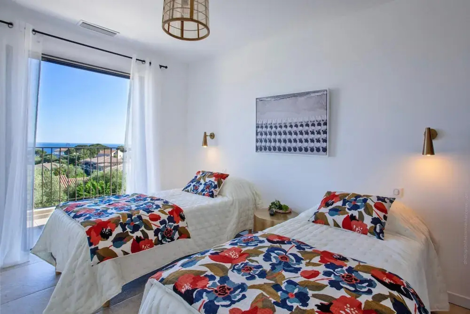 Superb Villa With Pool and sea View