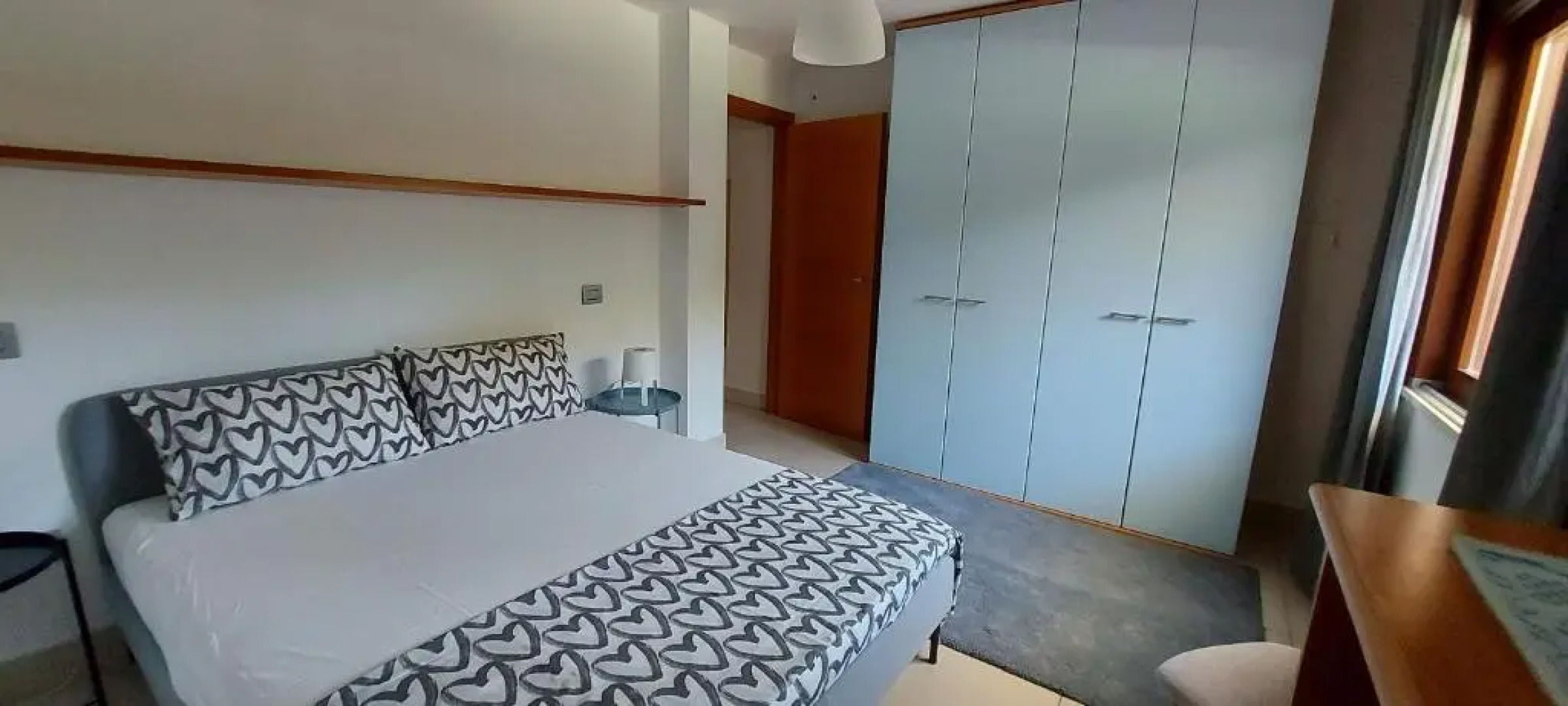 Villa Luigi a Poggio dei Pini, alloggio con giardino e posto auto