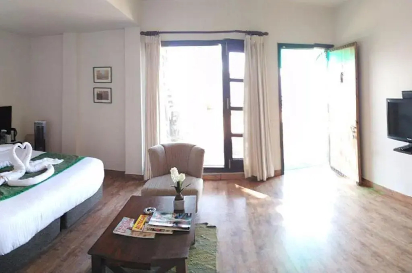 WoodSmoke resort & Spa