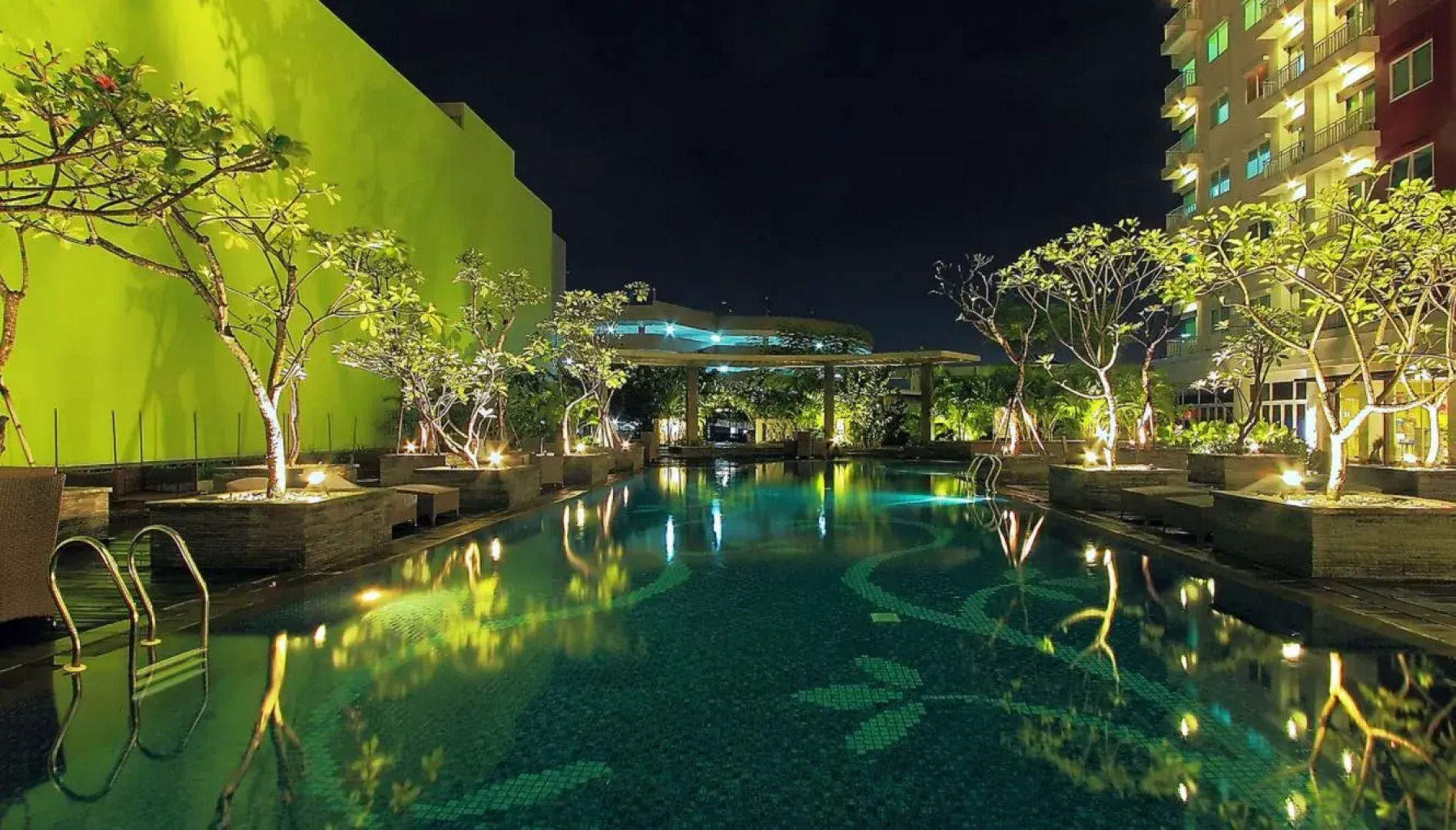 Solo Paragon Hotel & Residences