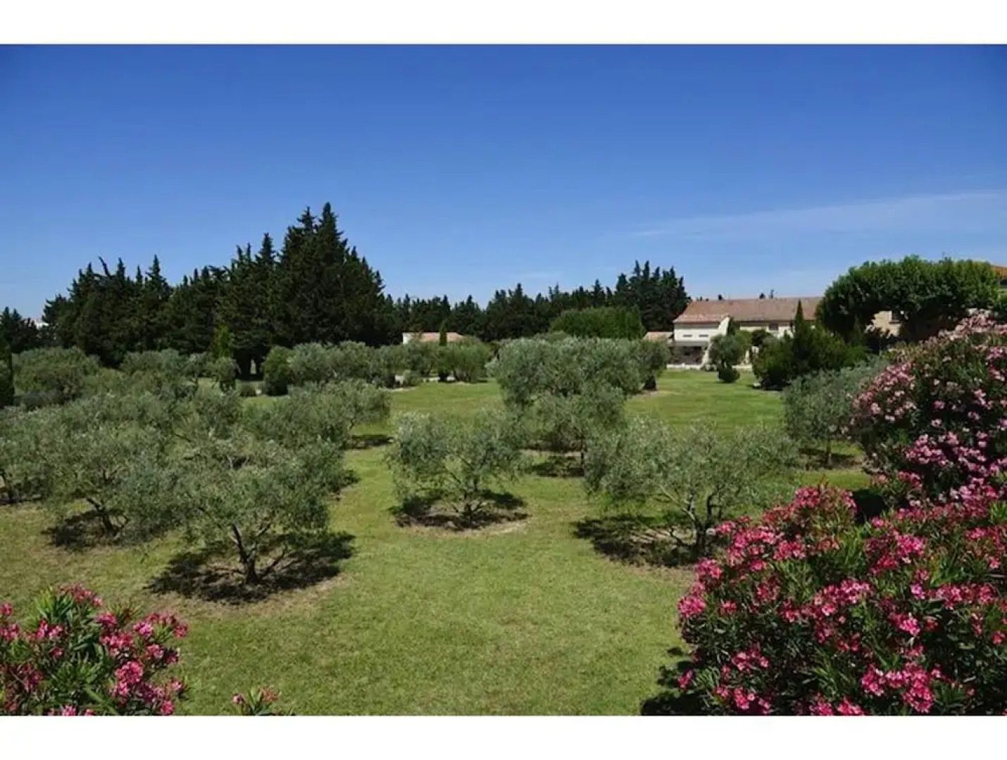 House With 2 Bedrooms in Monteux, With Shared Pool, Enclosed Garden and Wifi - 40 km From the Slopes