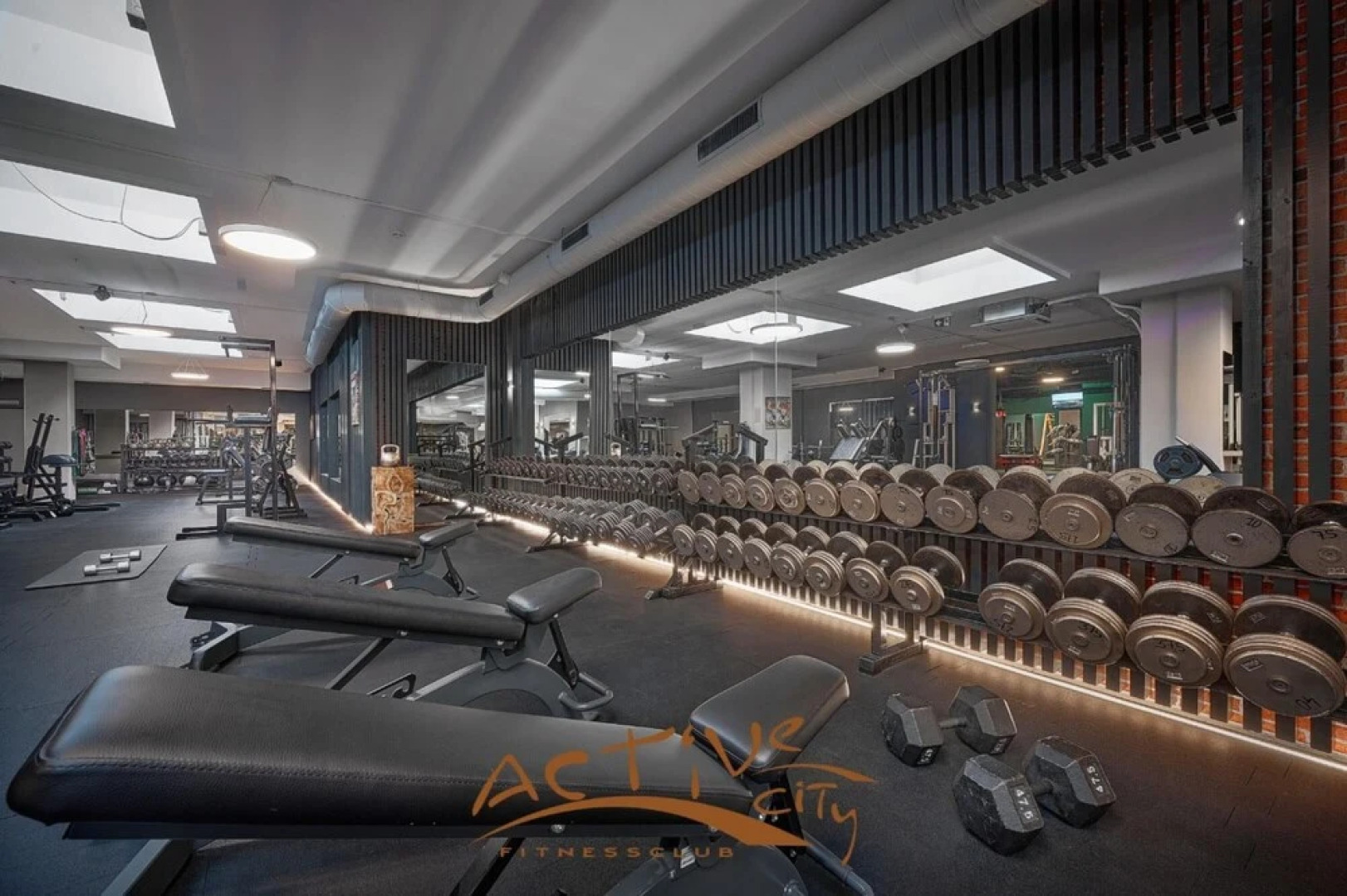 Townhouse Art Collection With Terrace Private Parking King Bed and Air Conditioning