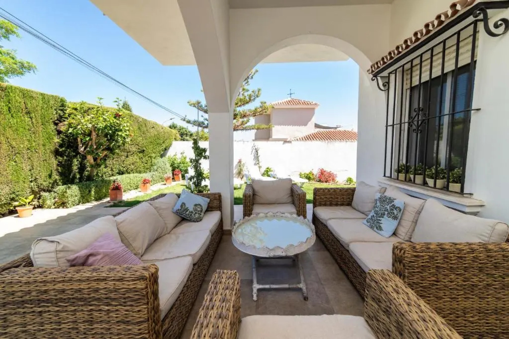 N&A Velázquez 5BDR Independent Villa