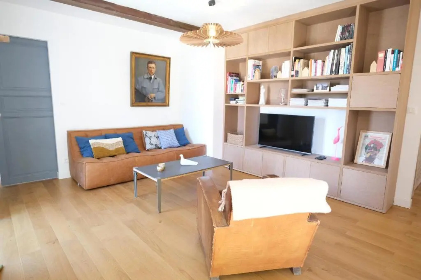 LS6-359 CASTEU Très belle Maison de maitre en plein cœur du village de Barbentane, proche d'Avignon, 12 couchages