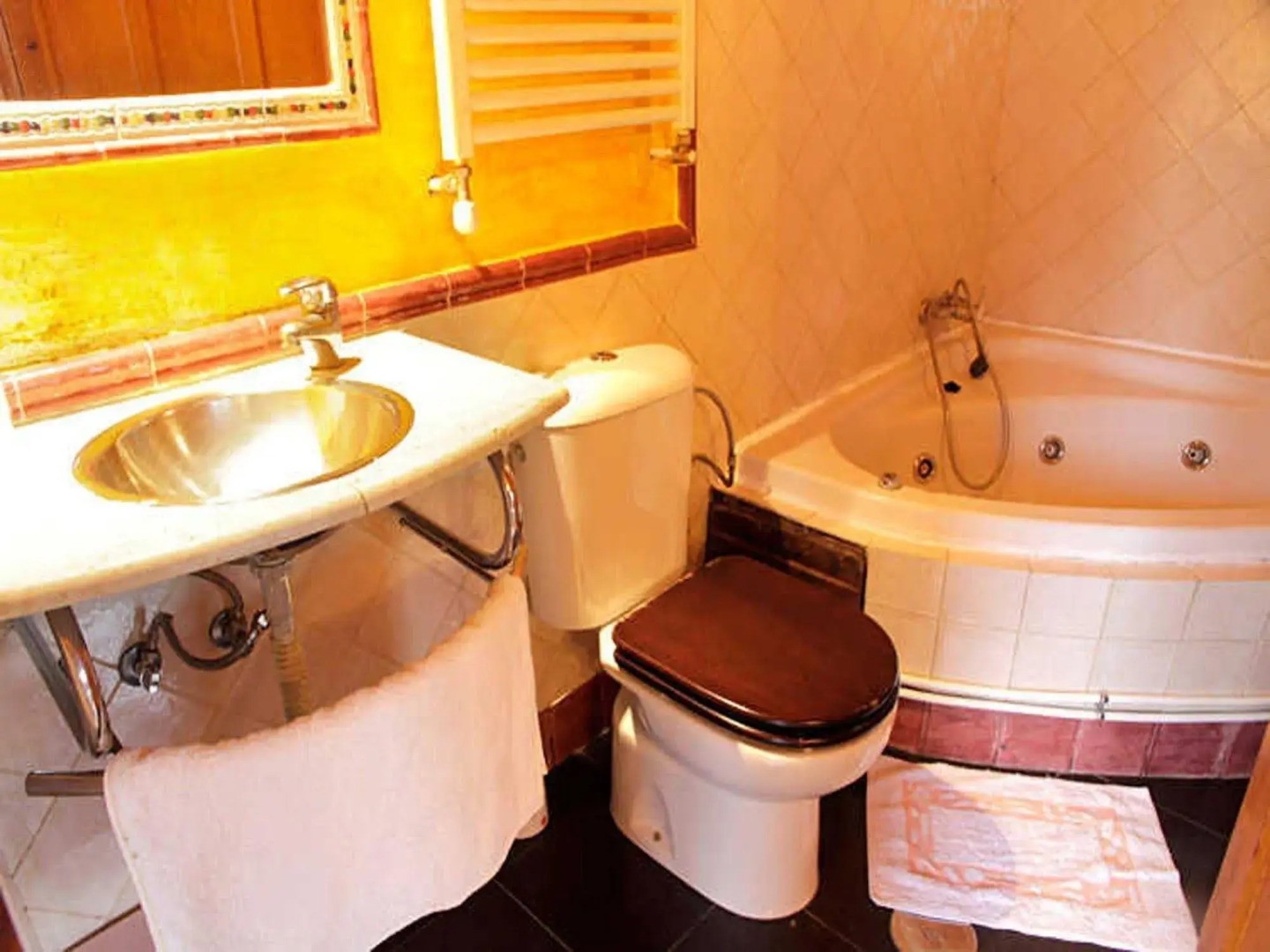 Fuente del Lobo Glamping  Bungalows - Adults Only