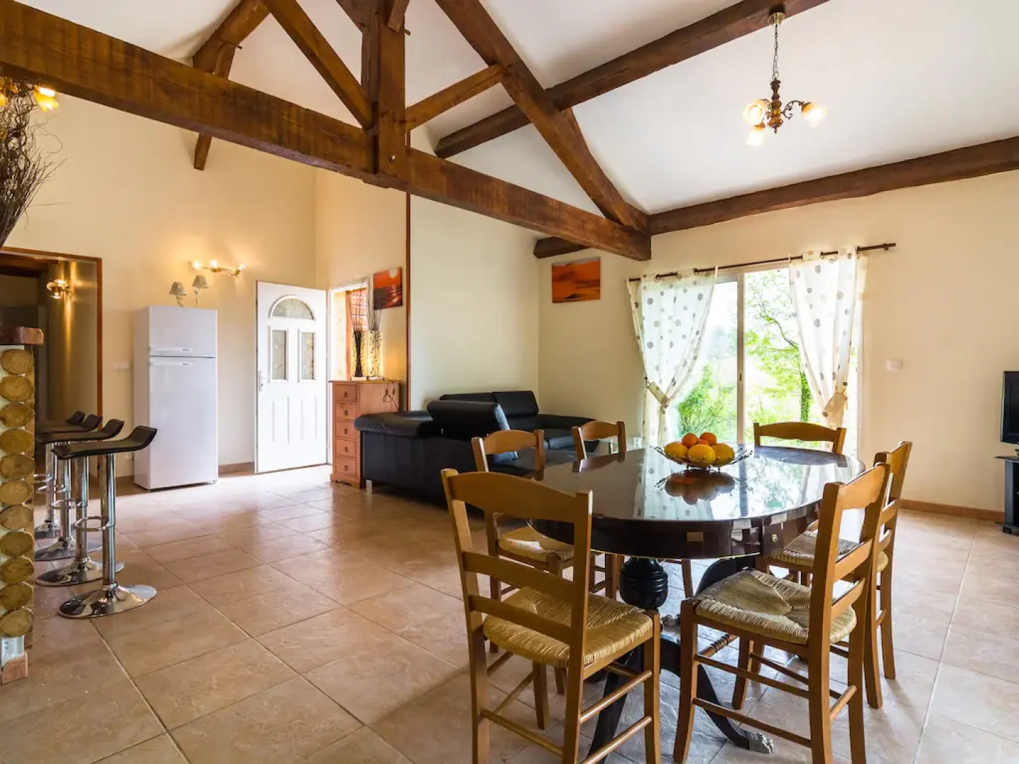 Quaint Holiday Home in Blanquefort-sur-Briolance with Private Pool