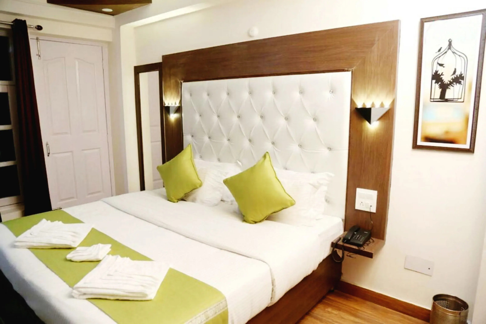 Goroomgo Tribhuwan Ranikhet