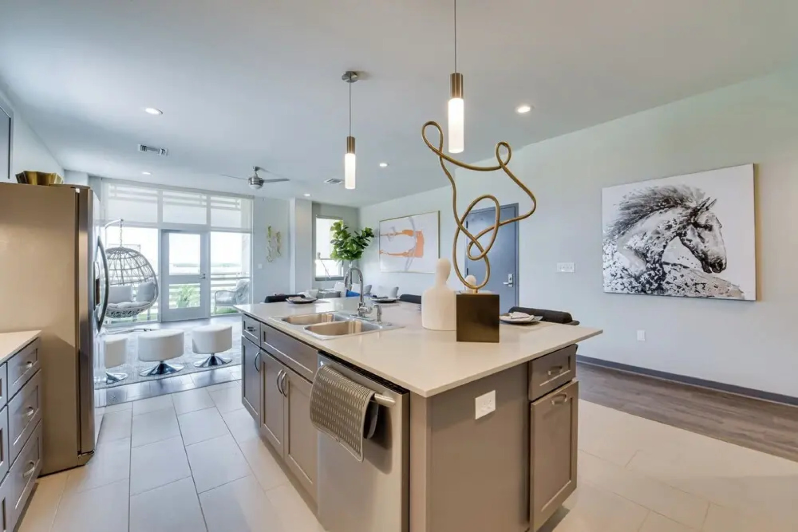 Lake Charles Retreat w/ Fireplace Near Casinos!