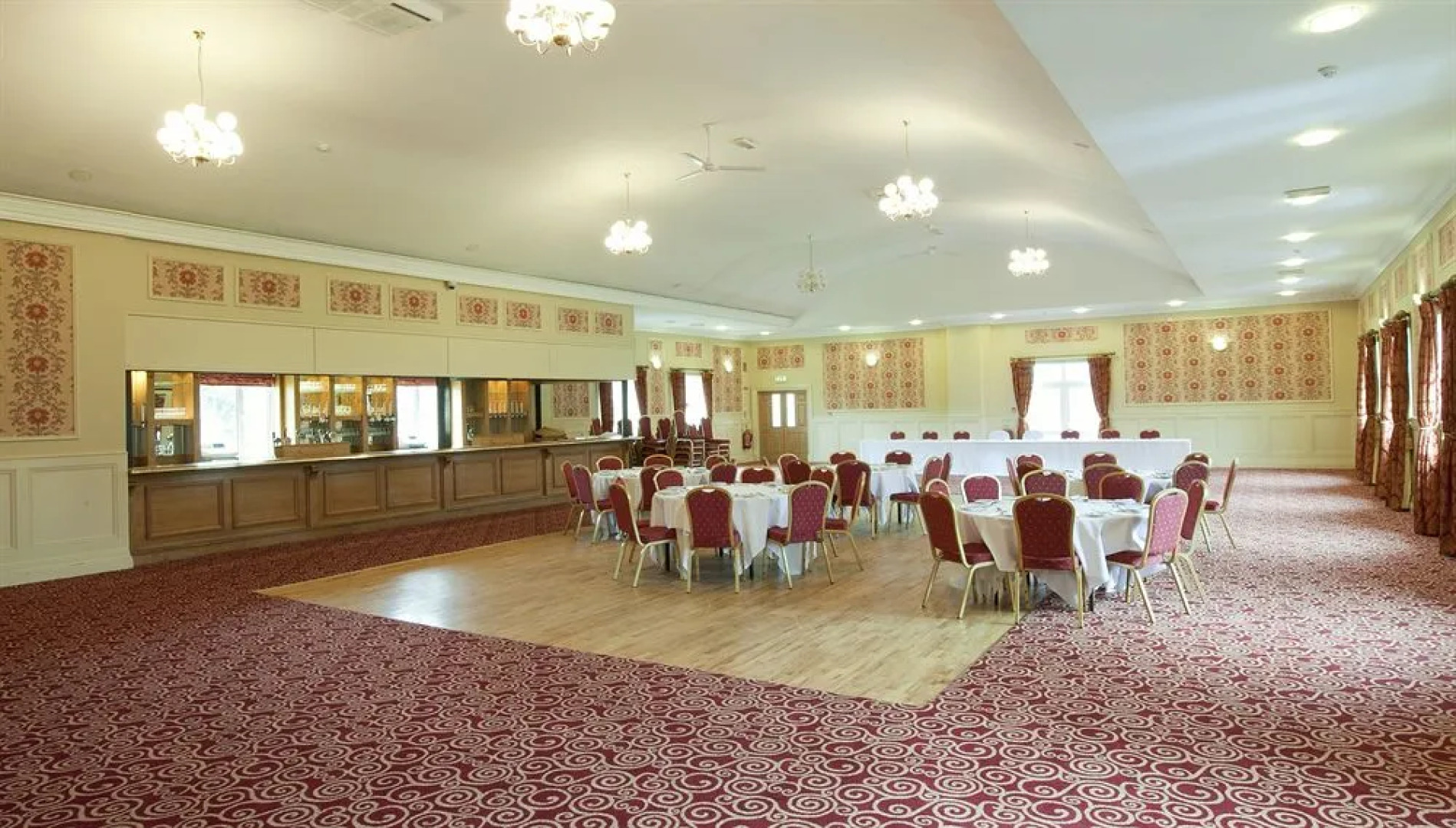 Riverside Park Hotel