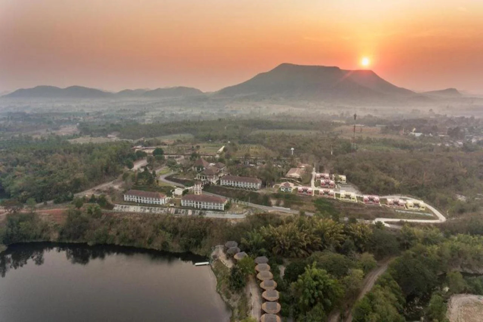 Leaves Valley Resort