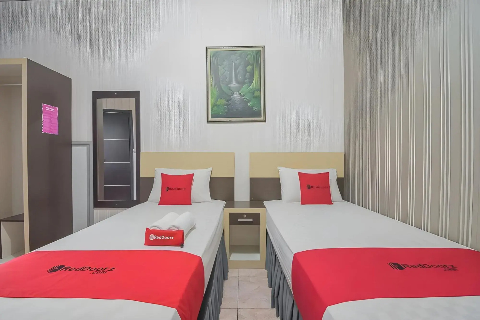 RedDoorz Syariah near Taman Rozeline Penajam