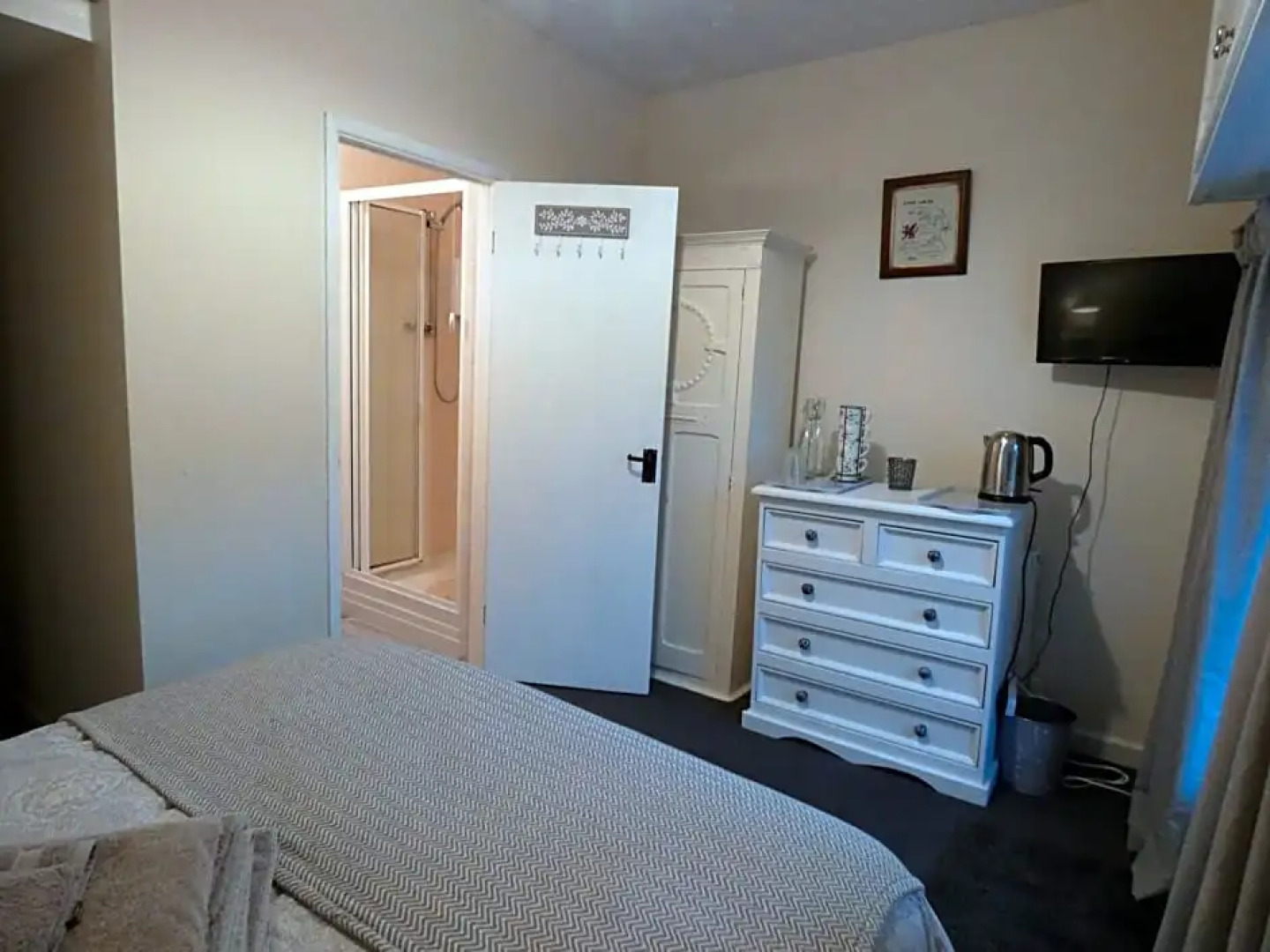 The Farmers Arms, Cwmdu