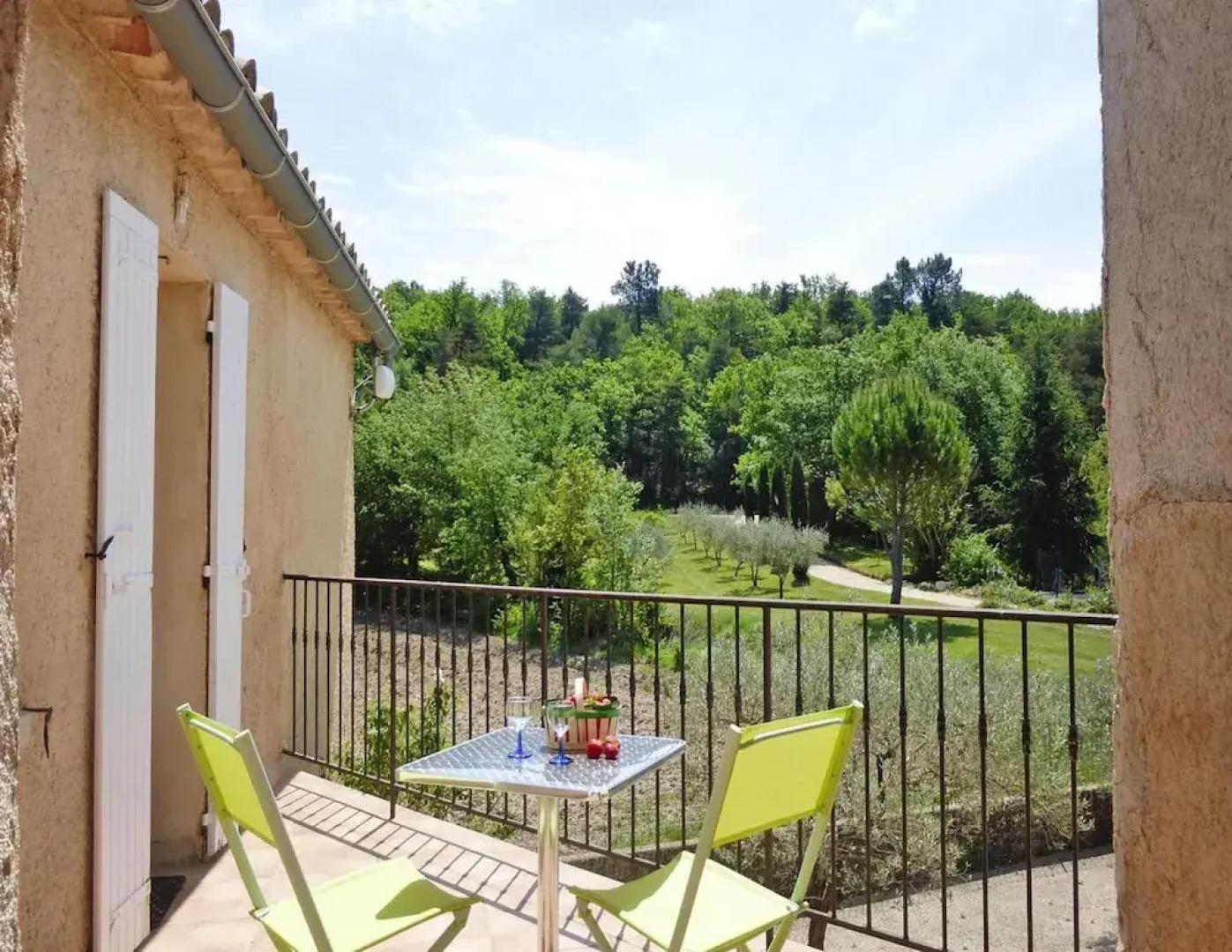 Malaucene Garden Apartment Stay