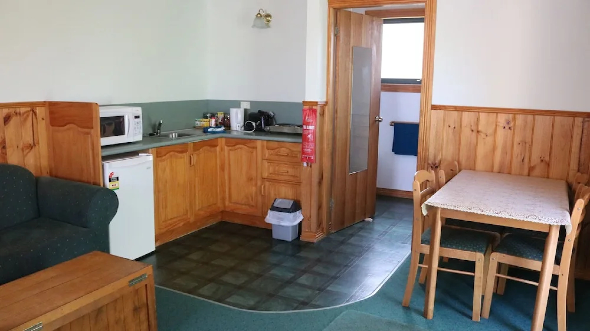 Meredith House & Apartments Strahan