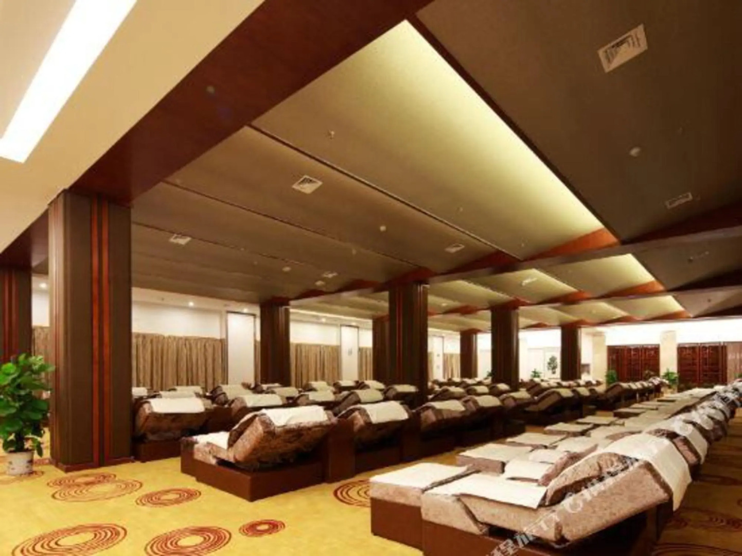 Sanlifan Hotspring Resort Hotel