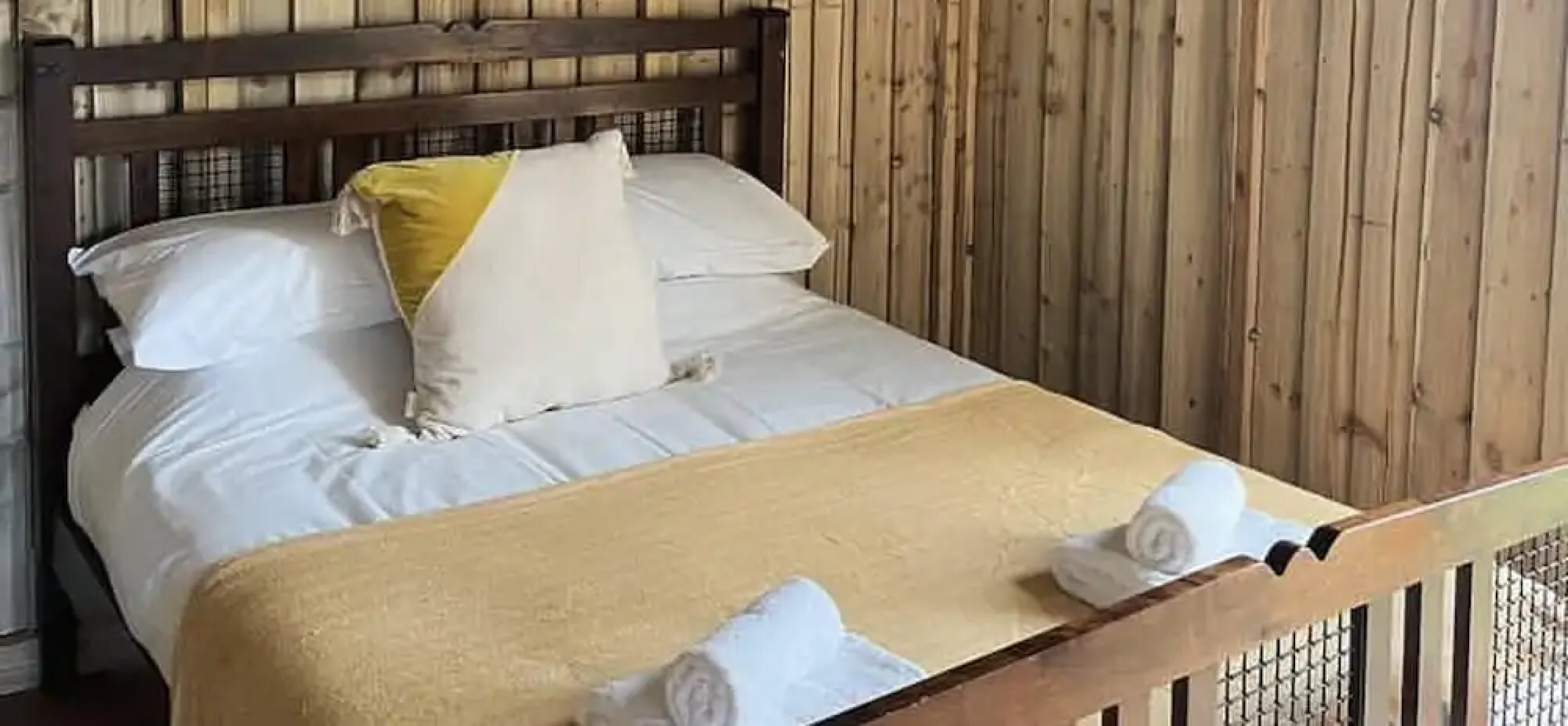 Tregantle Farm Eco Glampsite Super Safari Cabin