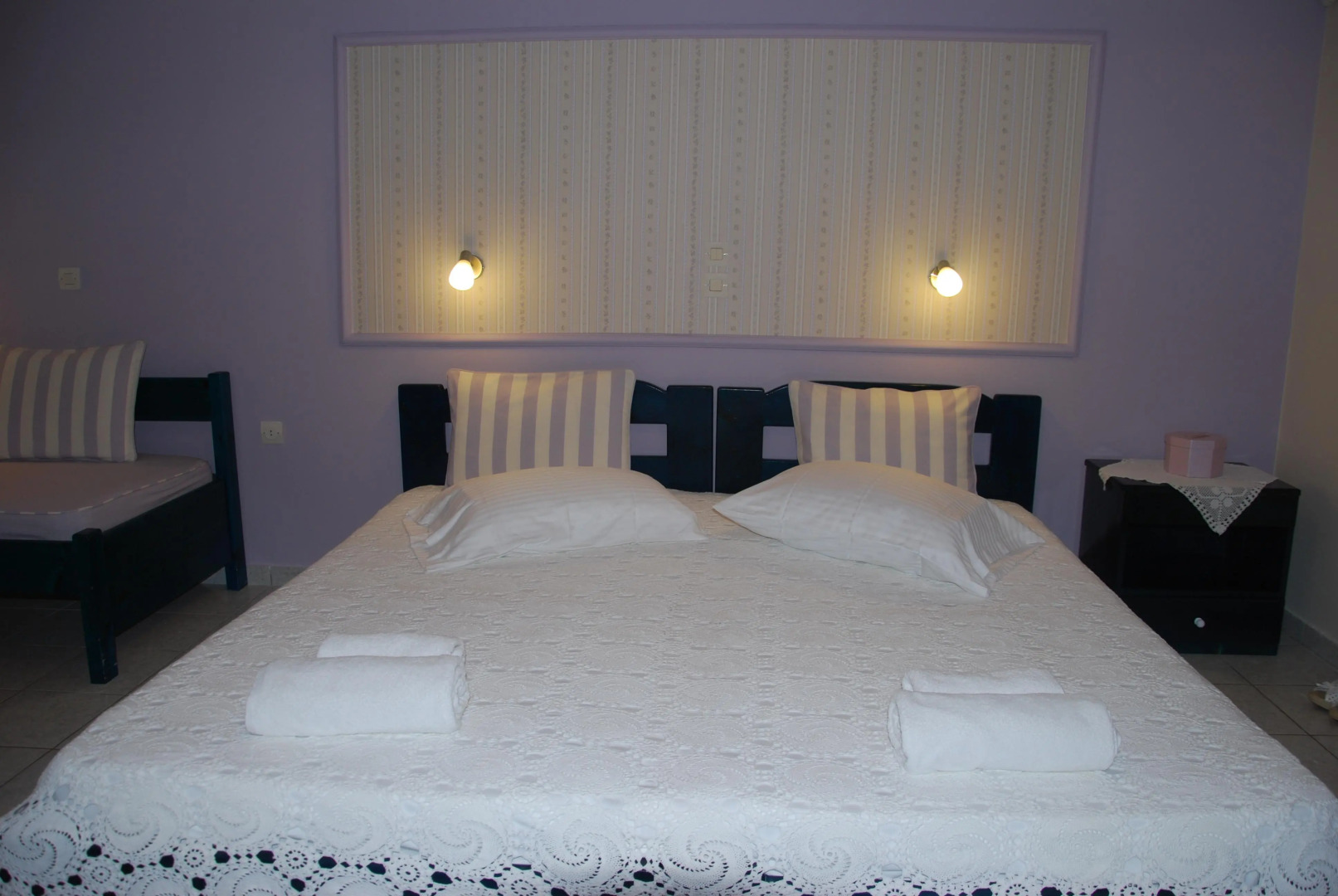 Kavos Psarou Studios and Apartments