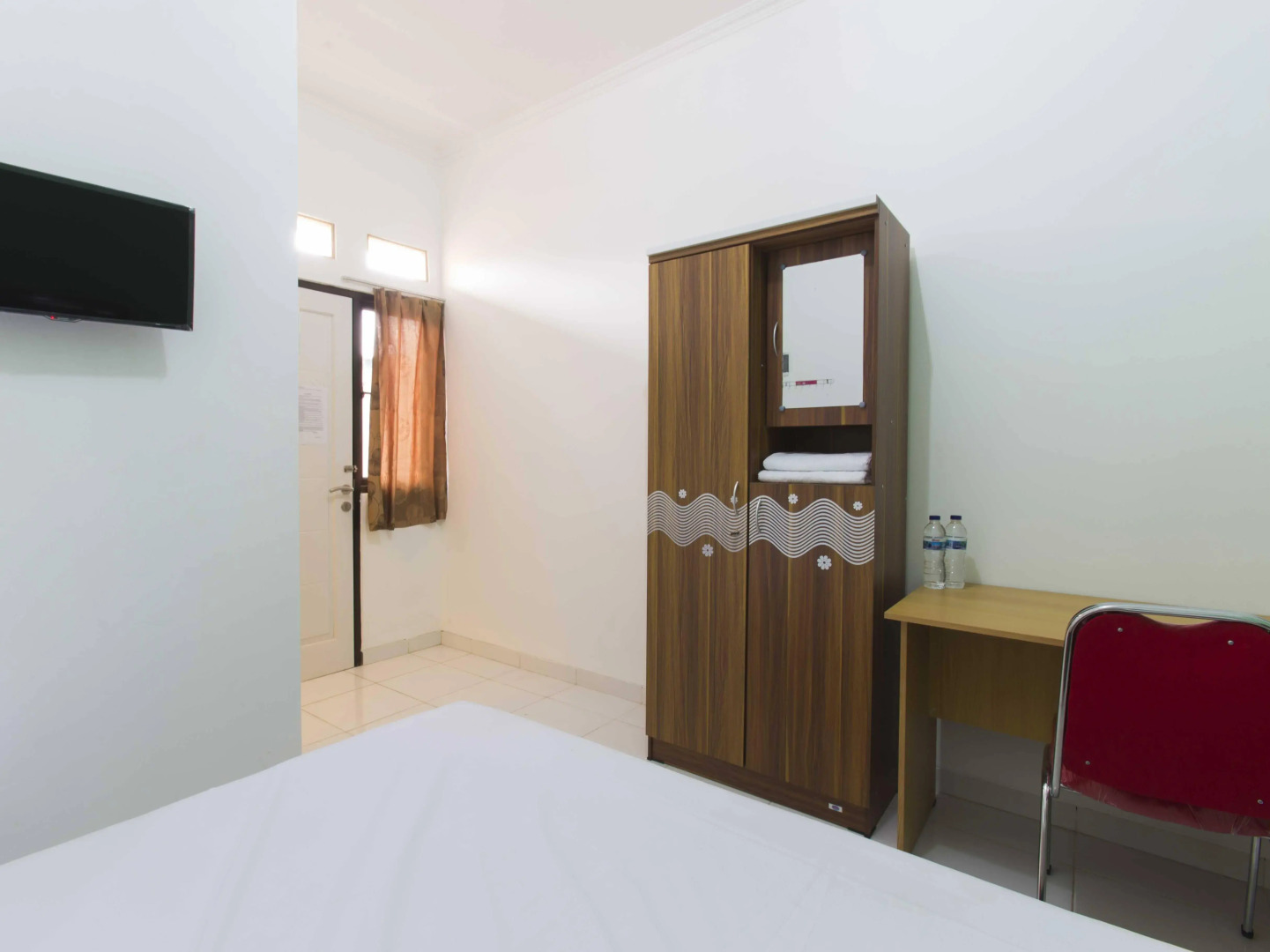 RedDoorz @ Pekayon Bekasi