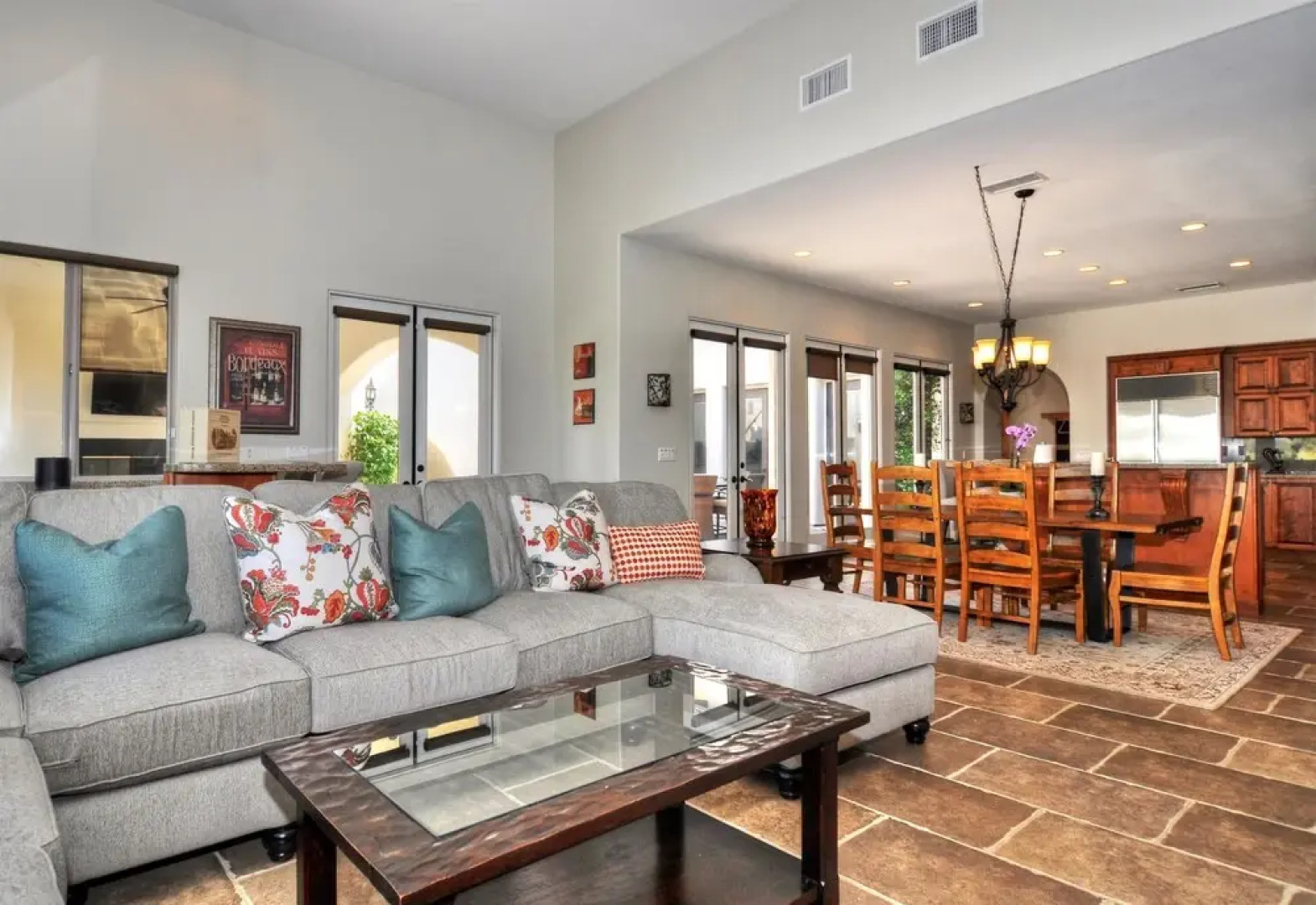 Spectacular Lakefront Estate