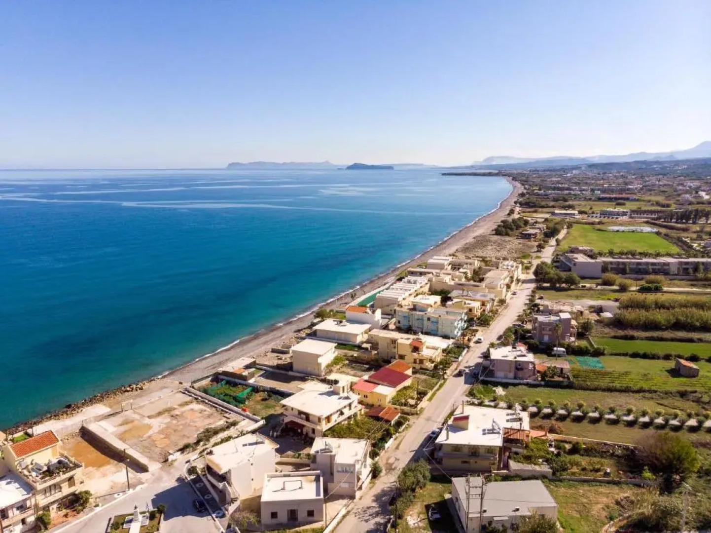 Brand-New stylish Flat w. Parking