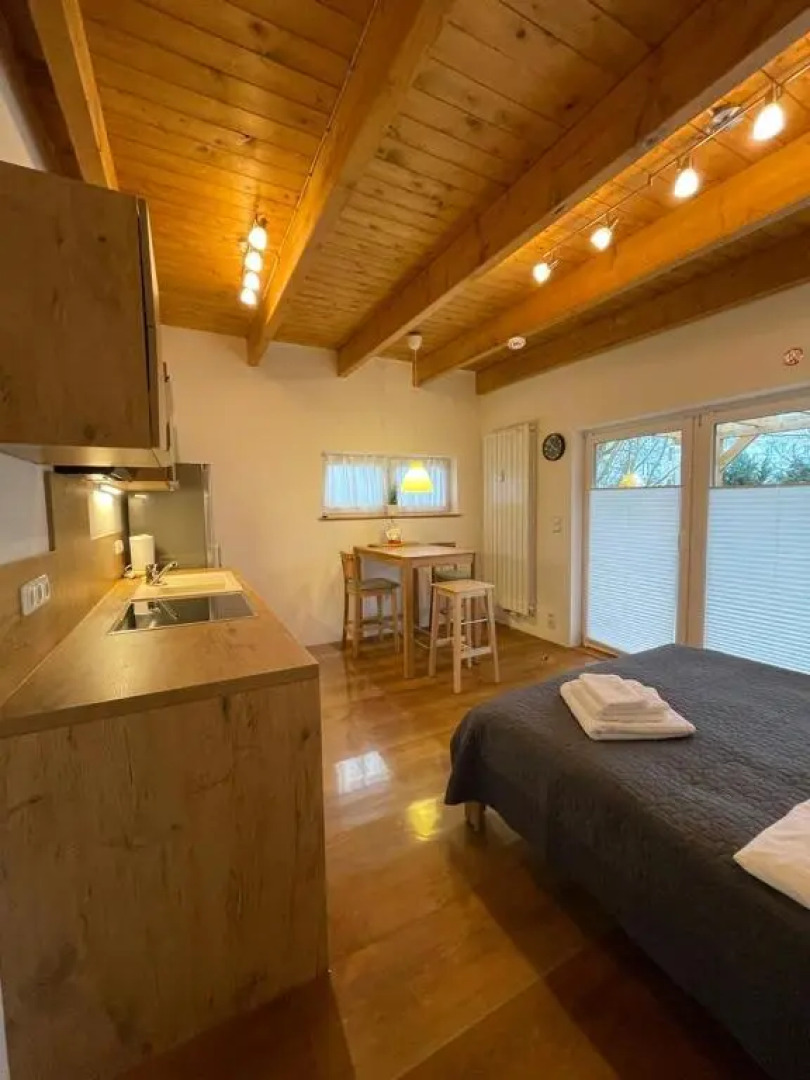 Ferienwohnung im Stadtzentrum von Bernau - Komfortable Wohnung mit 2 Zimmern, Bad, Spülmaschine, Waschmaschine, komplette Küche, WLAN, Terrasse, ruhige Lage