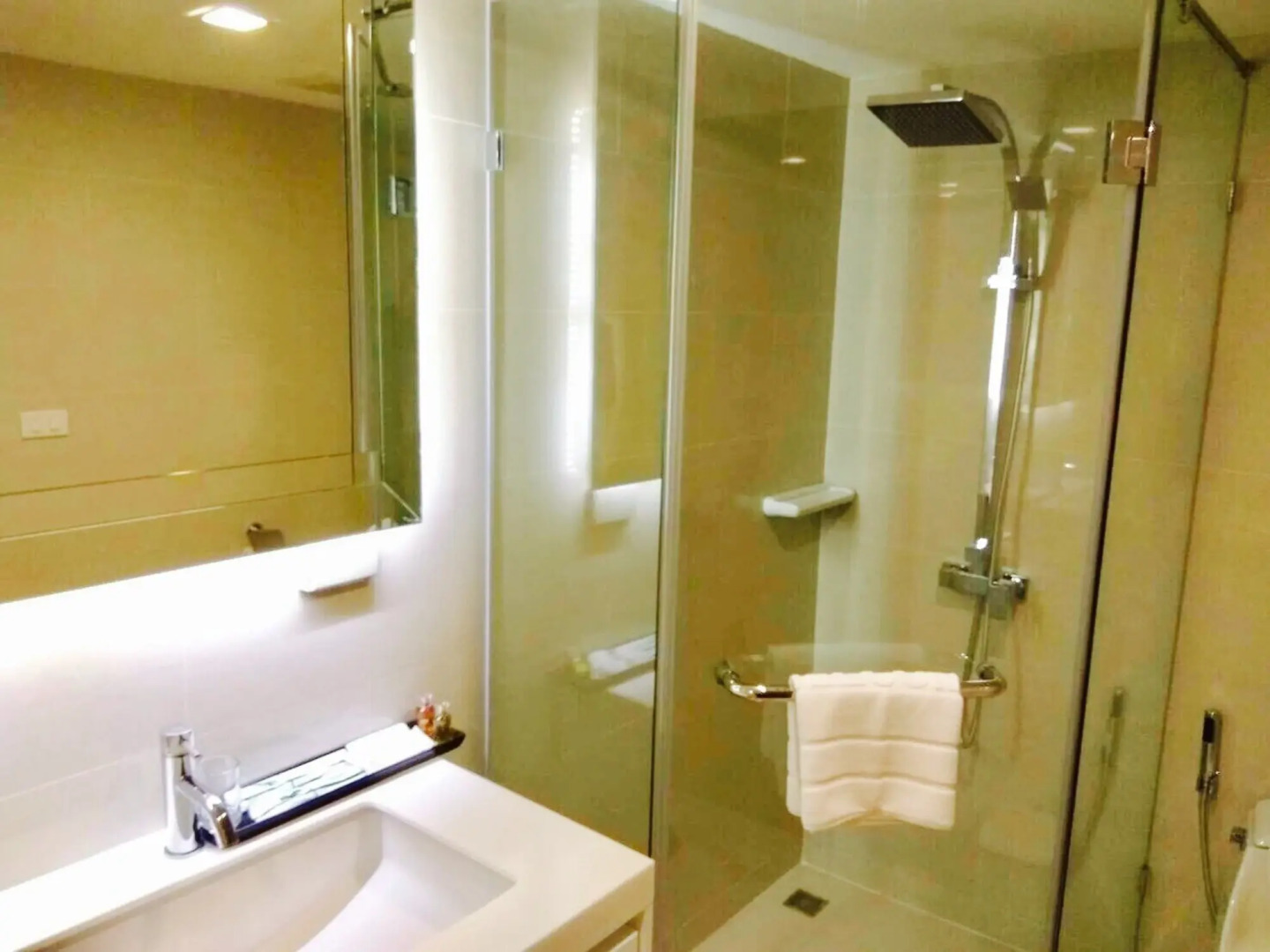 Hope Land Hotel Sukhumvit 8