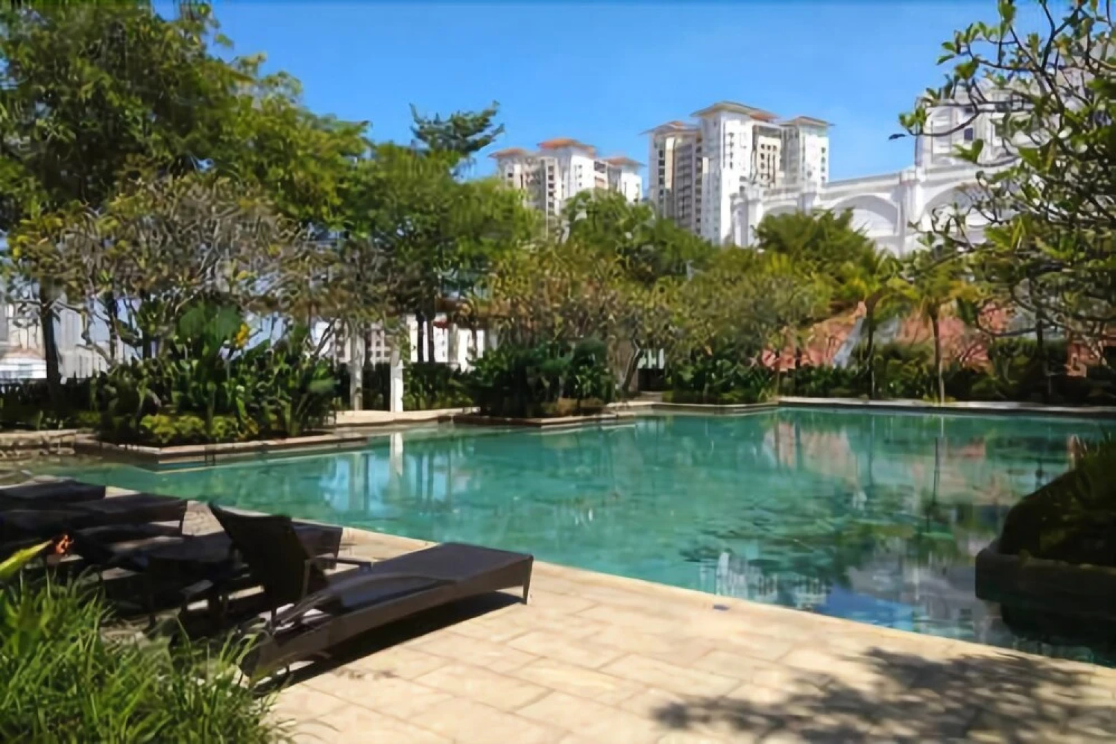 One BR Apartment Straits Quay Penang