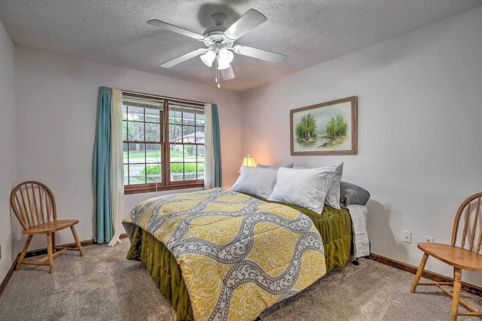 Quiet Home w/ Fire Pit - 1 Mi to Downtown Acworth!