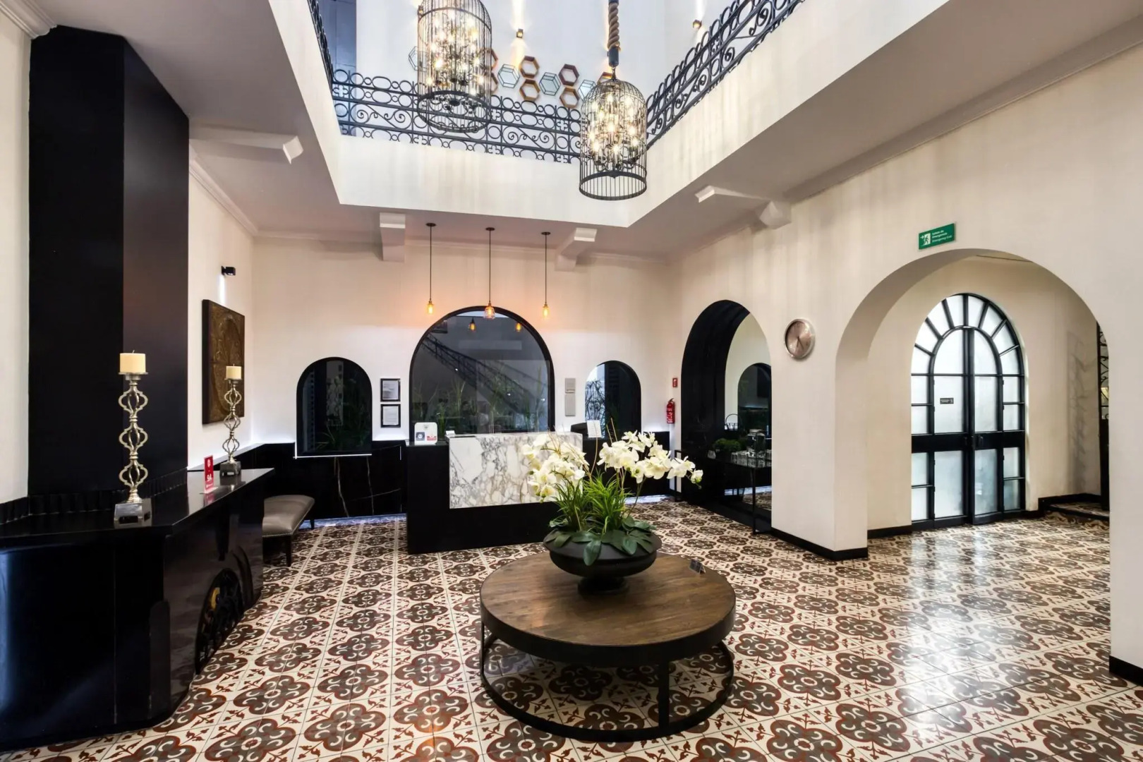 AR 218 Hotel by ULIV