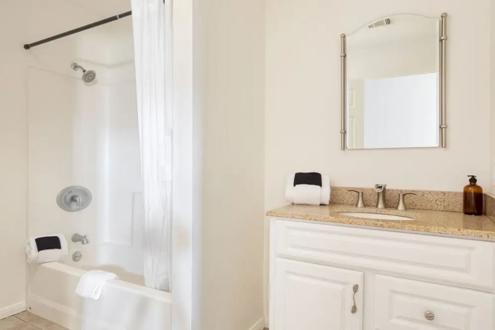 Rhythm by Avantstay Stunning Home w/ Pool, Hot Tub & Sweeping Views