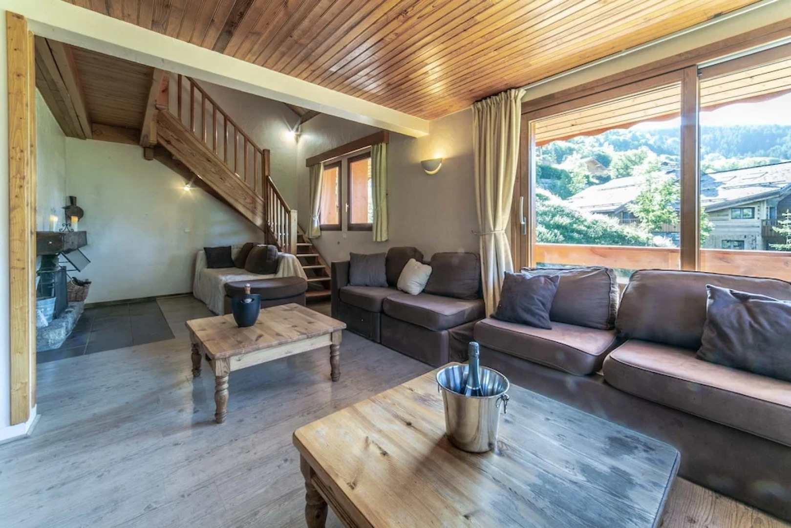 Authentic Chalet Méribel Village Close to the slopes